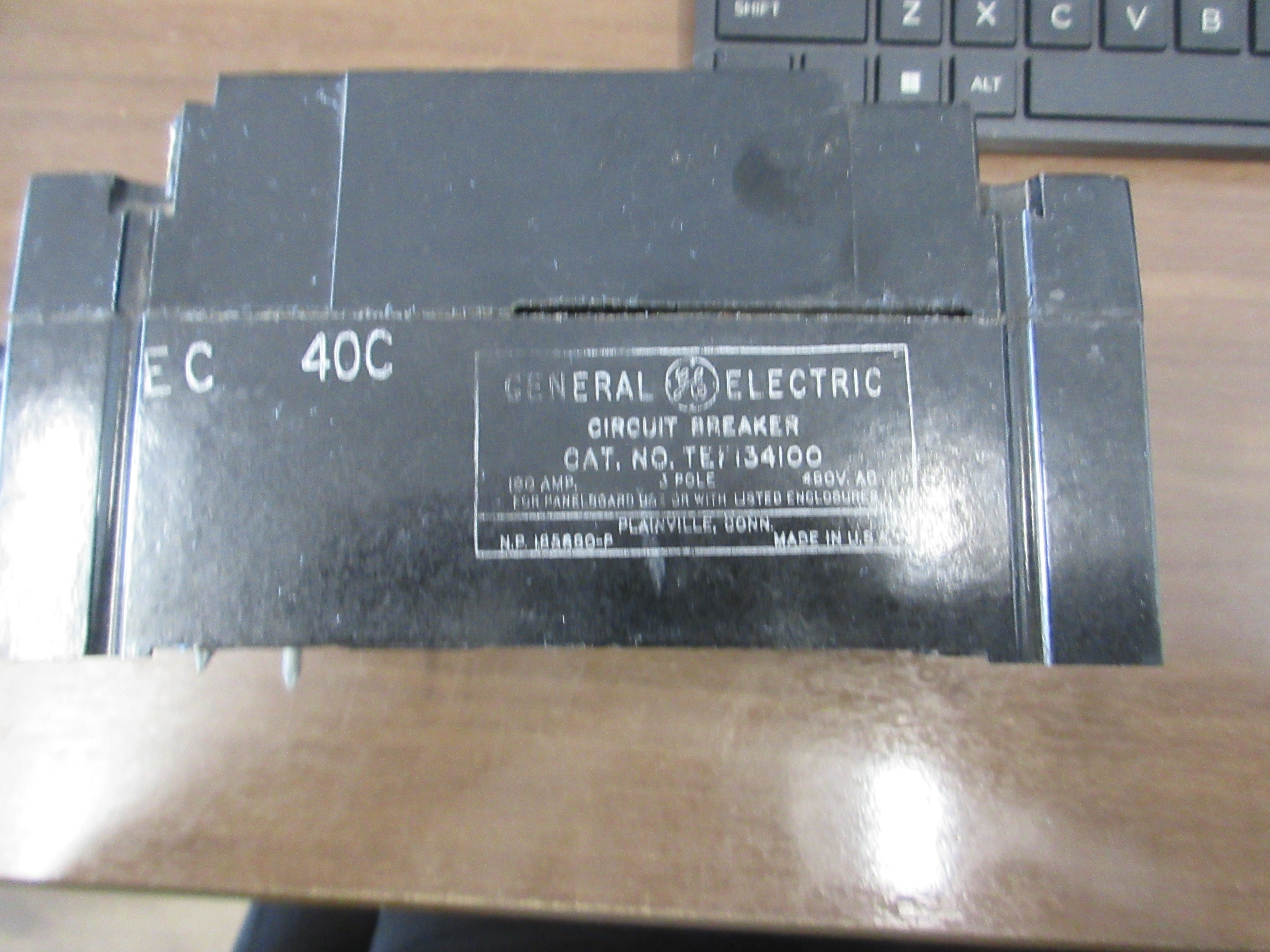 GE Circuit Breaker TEF134100 100A 480V 3P (2) Mounting Screws Used