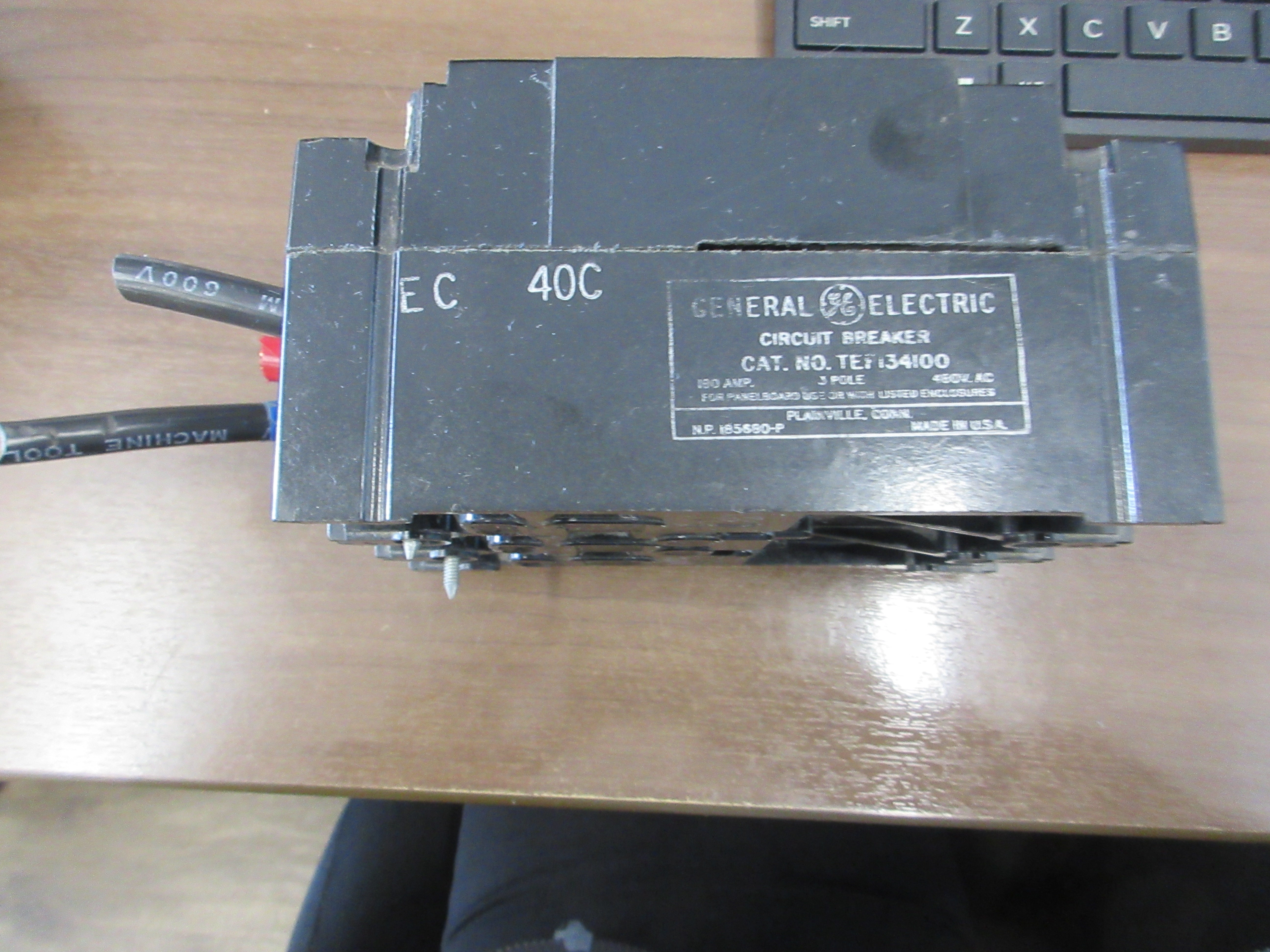 GE Circuit Breaker TEF134100 100A 480V 3P (2) Mounting Screws Used