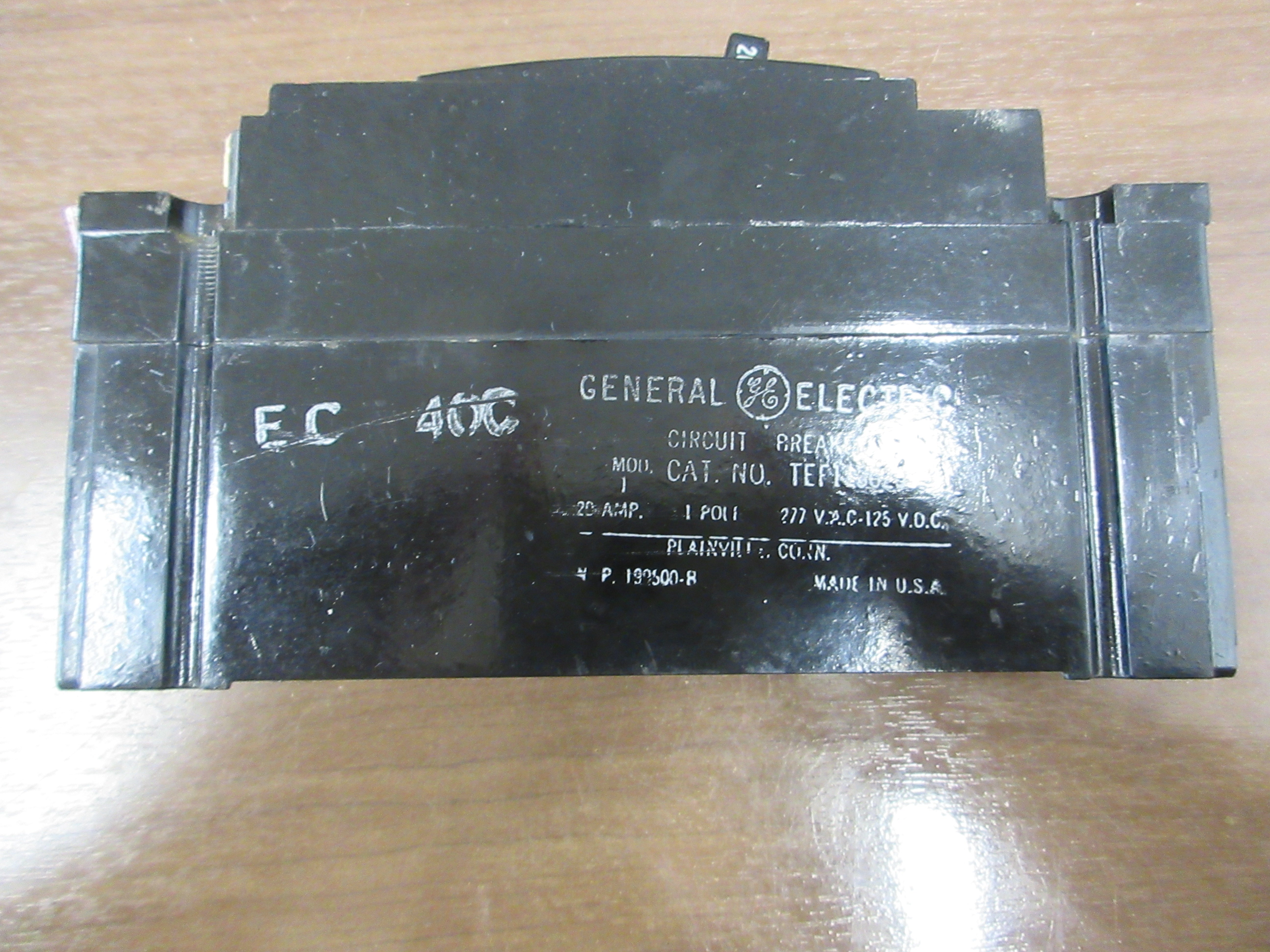 GE Circuit Breaker TEF113020 20A 277V 1P * Lot of 2 * Used