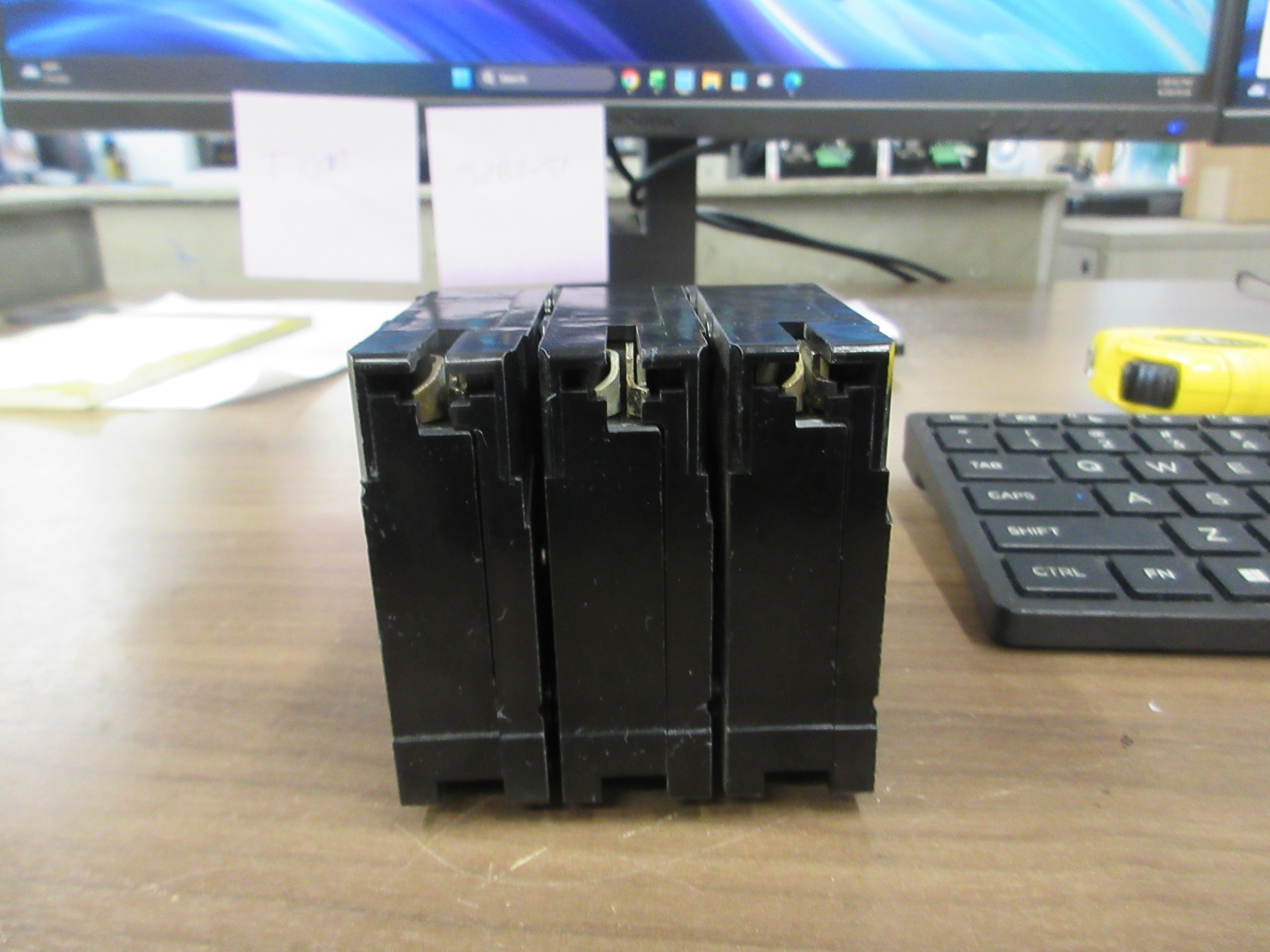 Challenger Clip-On Circuit Breaker C330 30A 240V 3P Used