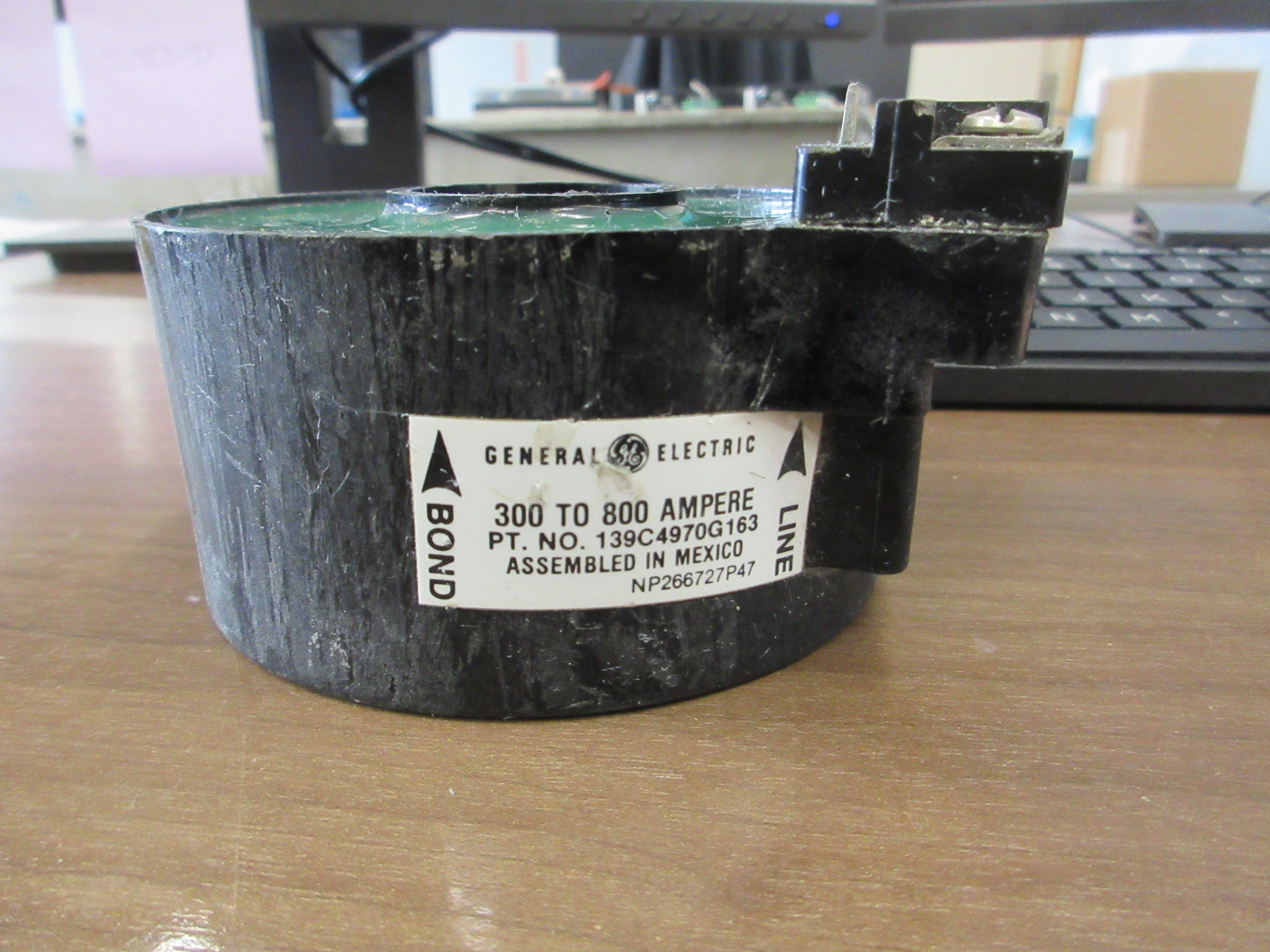 GE Current Sensor 139C4970G163 300-800A Used