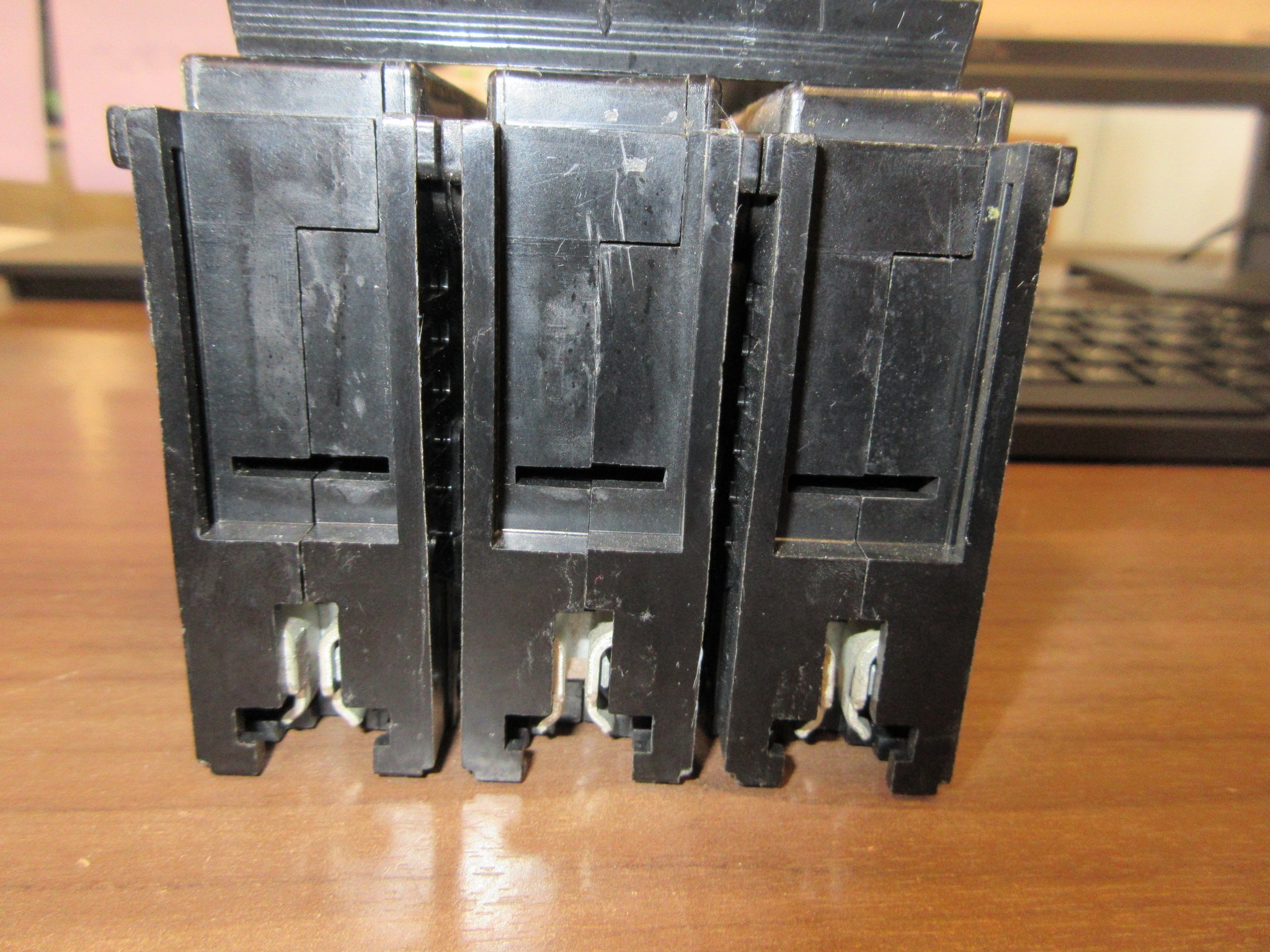 Challenger Clip-On Circuit Breaker C 330 30A 240V 3 P Used