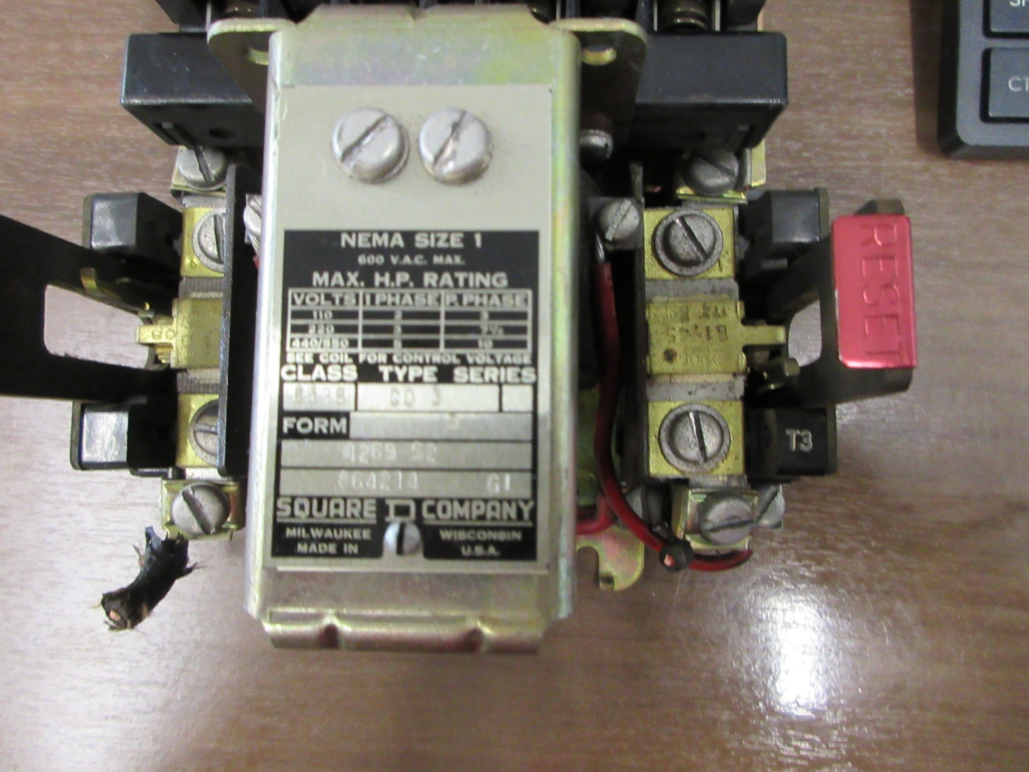Square D Size1 Starter 8536 CO-3 S 120V Coil 600V Used