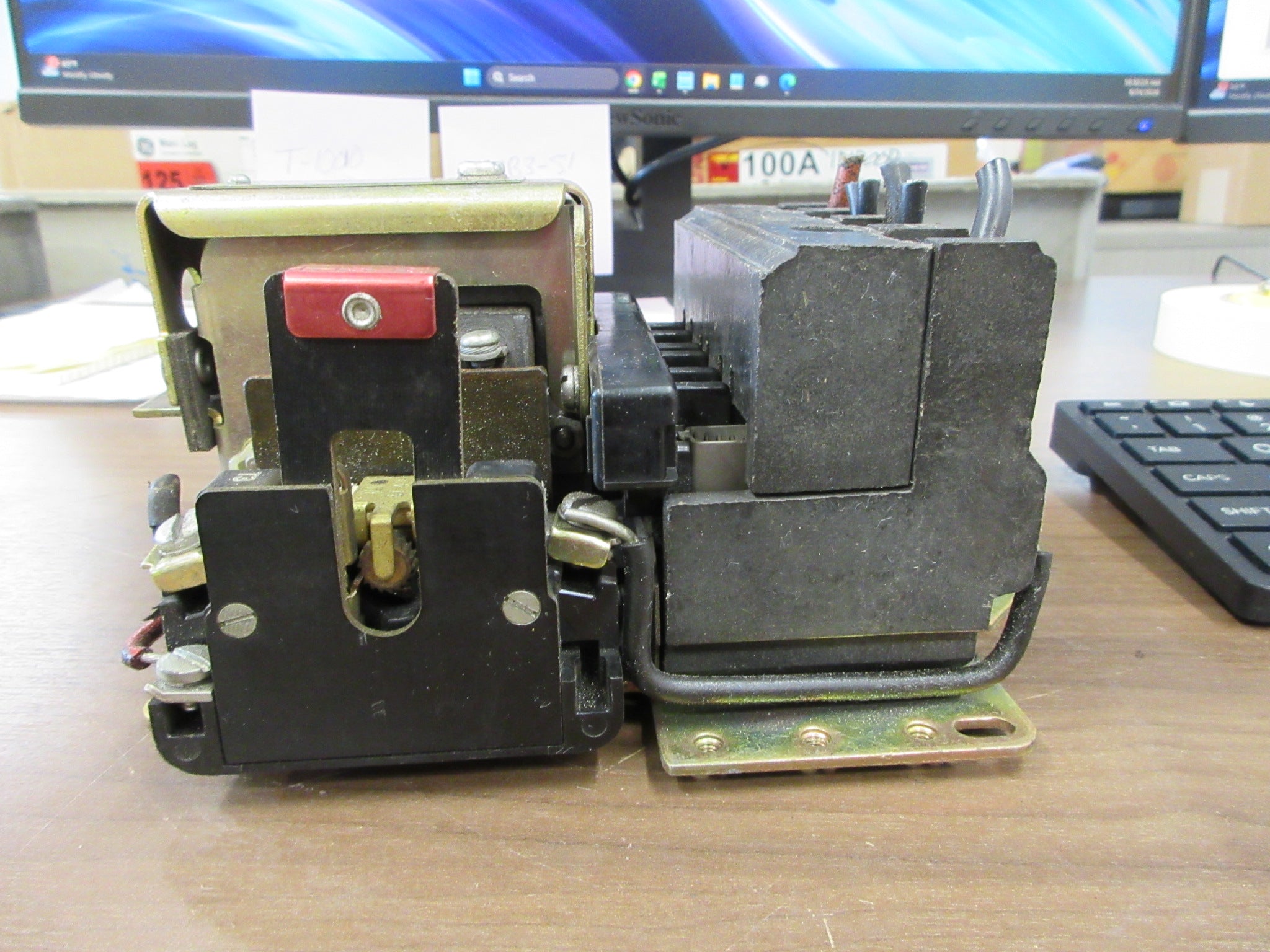 Square D Size1 Starter 8536 CO-3 S 120V Coil 600V Used