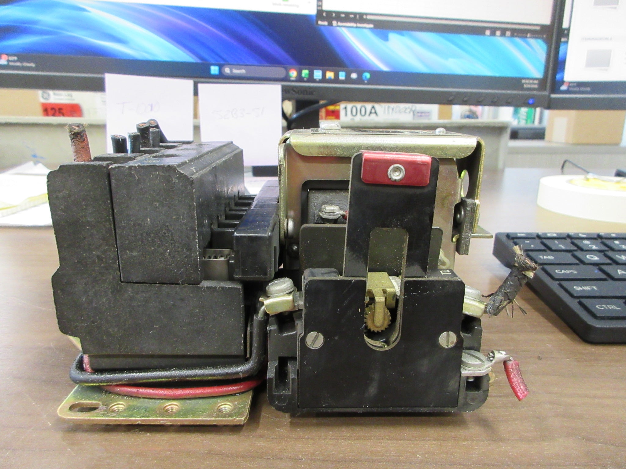 Square D Size1 Starter 8536 CO-3 S 120V Coil 600V Used