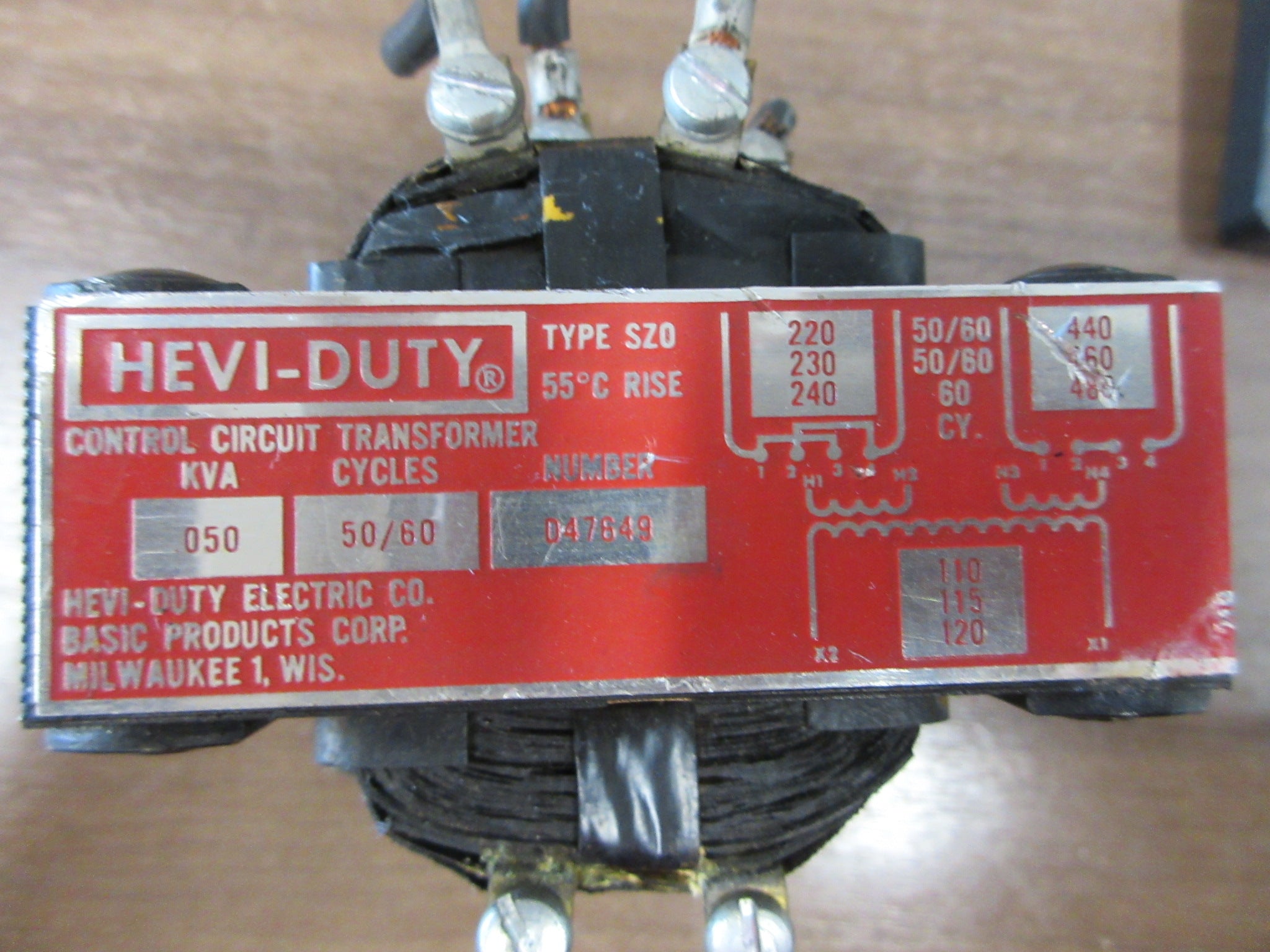 Hevi-Duty Control Transformer D47649 0.050KVA Pri: : 240/480v Sec : 120v Used