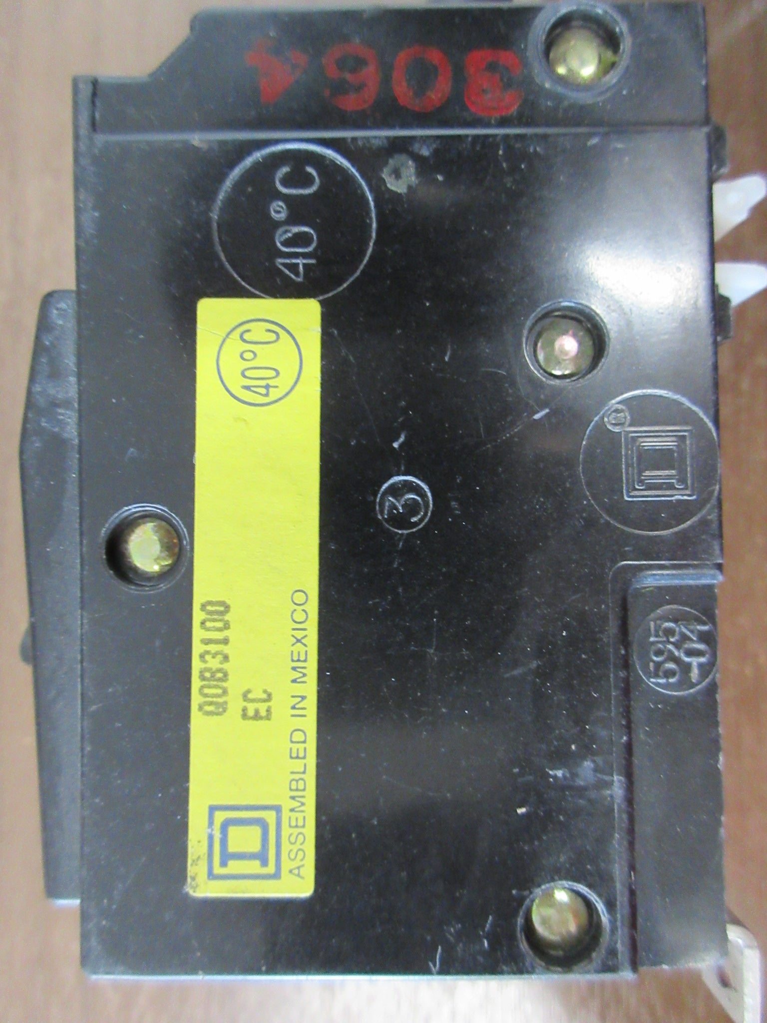 Square D Bolt-On Circuit Breaker QOB3100 100A 240V 3P (1) Mounting screw  Used