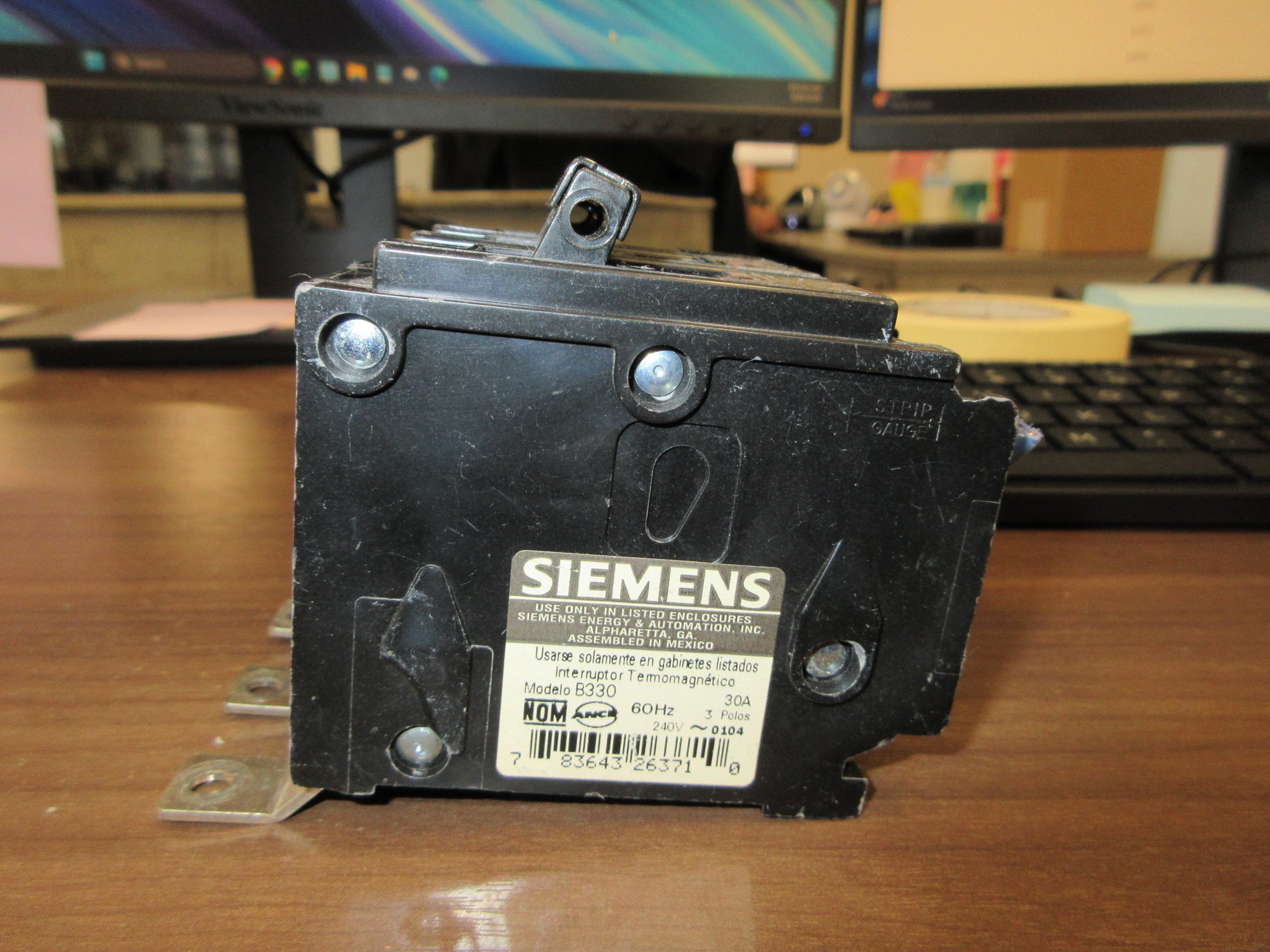 Siemens Type BL Bolt-On Circuit Breaker B330 30A 240V 3P Used