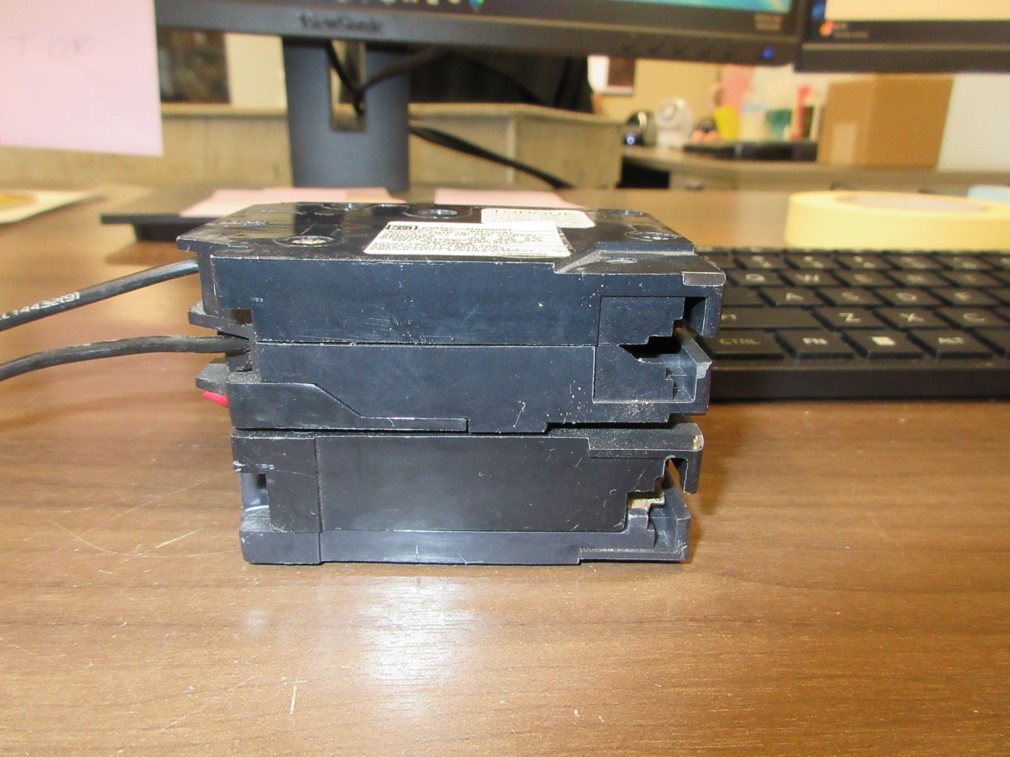 Cutler-Hammer Clip-On Shunt Trip Circuit Breaker BR120ST 20A 120/240V Used