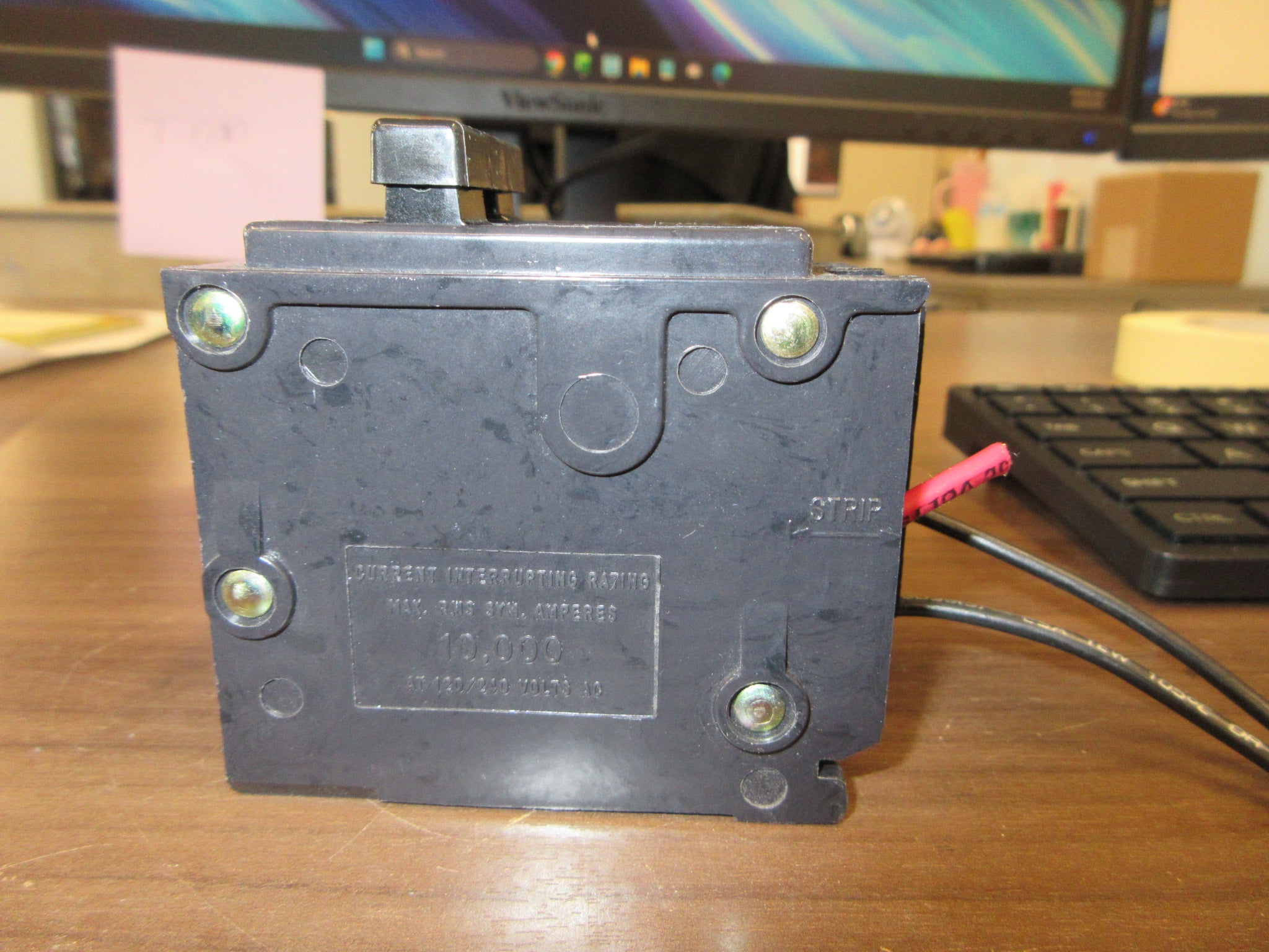 Cutler-Hammer Clip-On Shunt Trip Circuit Breaker BR120ST 20A 120/240V Used