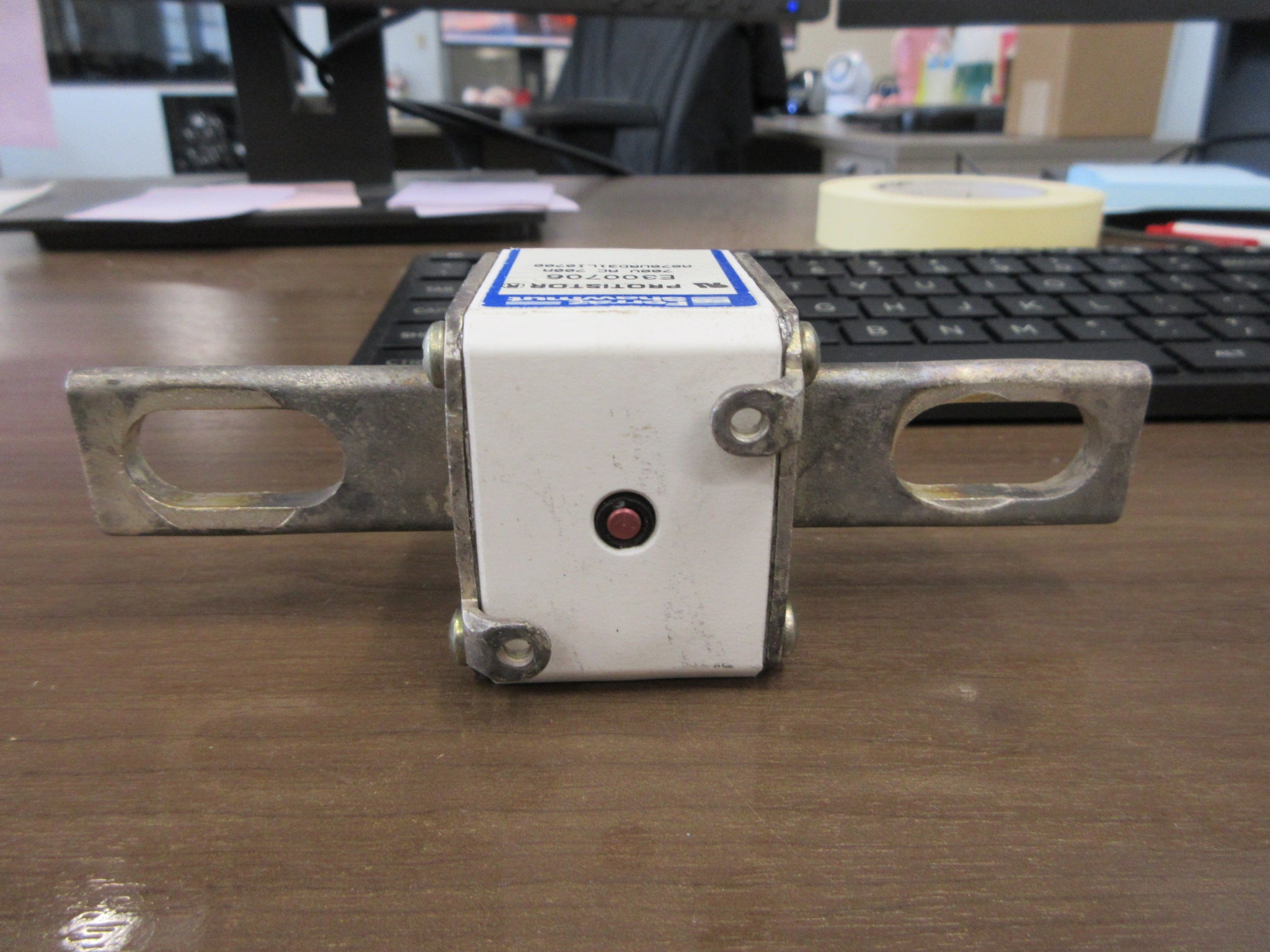 Ferraz Shawmut Protistor Fuse E300706 700A 700V Used