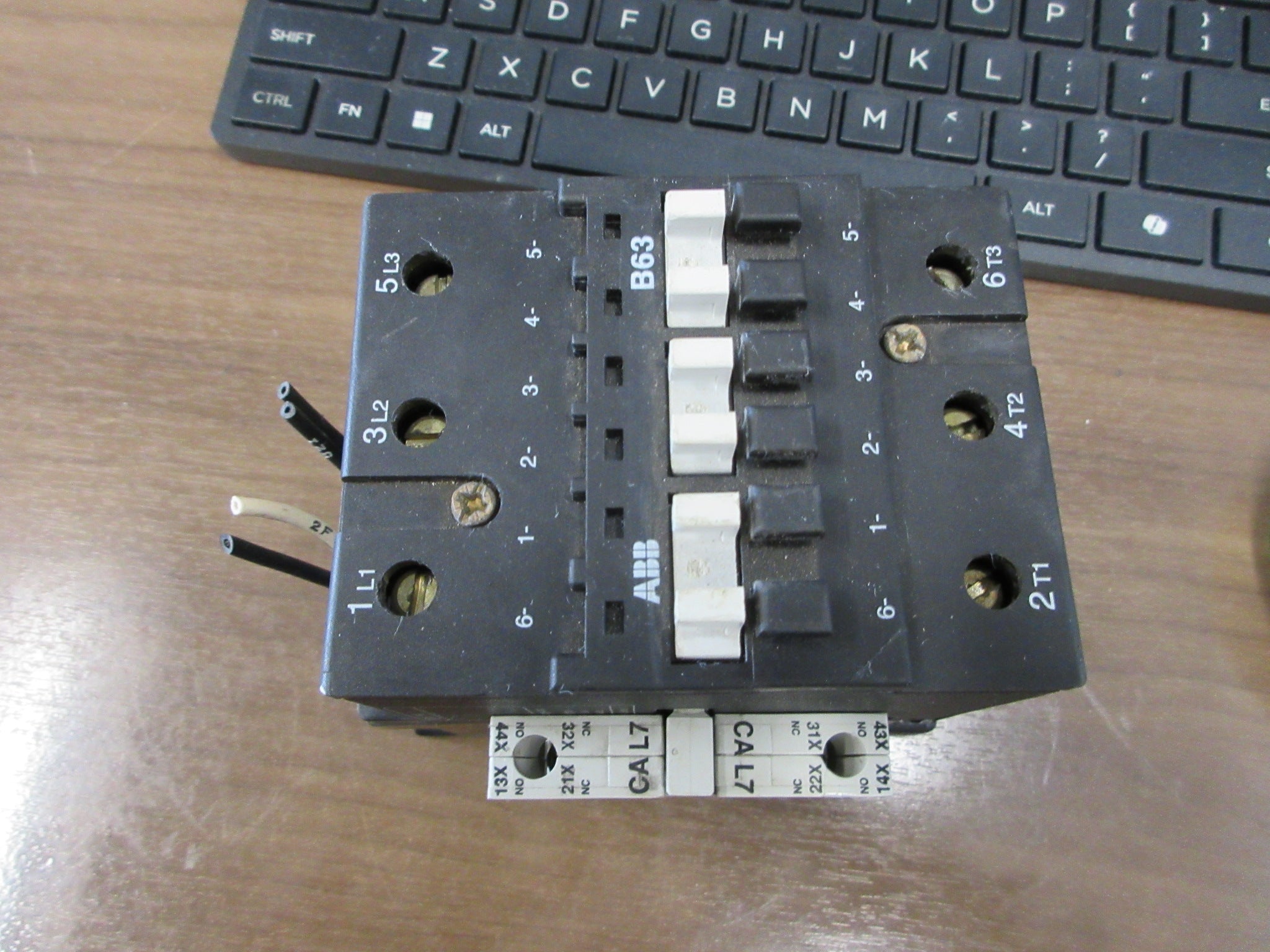 ABB Contactor B63 120V Coil 85A 600V (1) Aux Contact Used