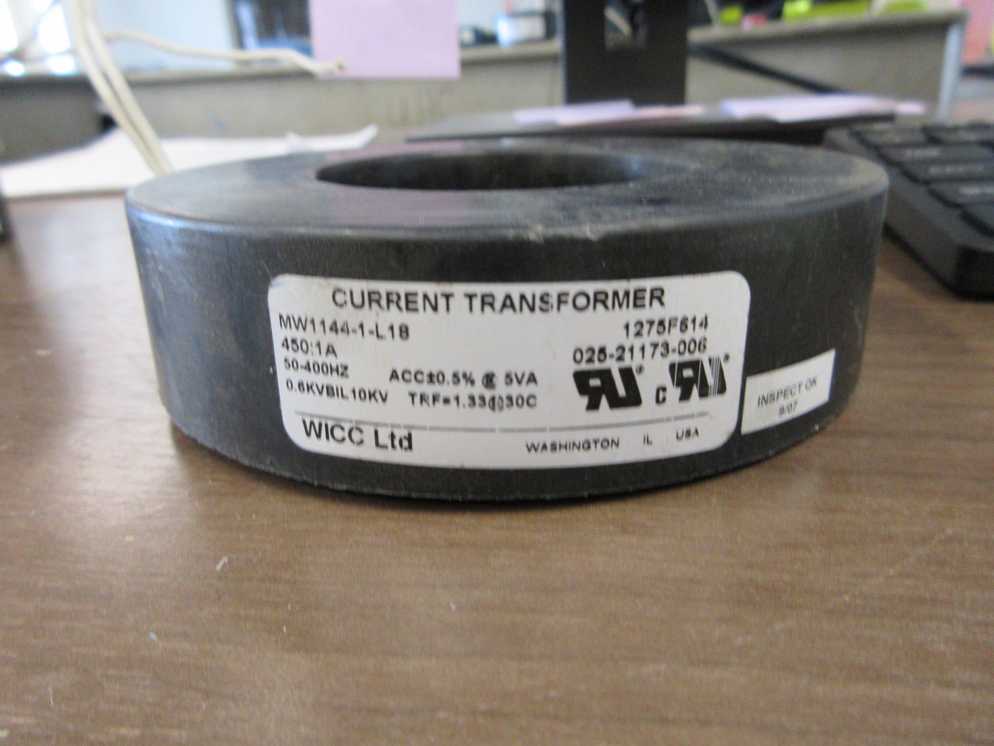 WICC Current Transformer MW1144-1-L18 Ratio 450:1A 600V 50-400Hz 10kV BIL Used