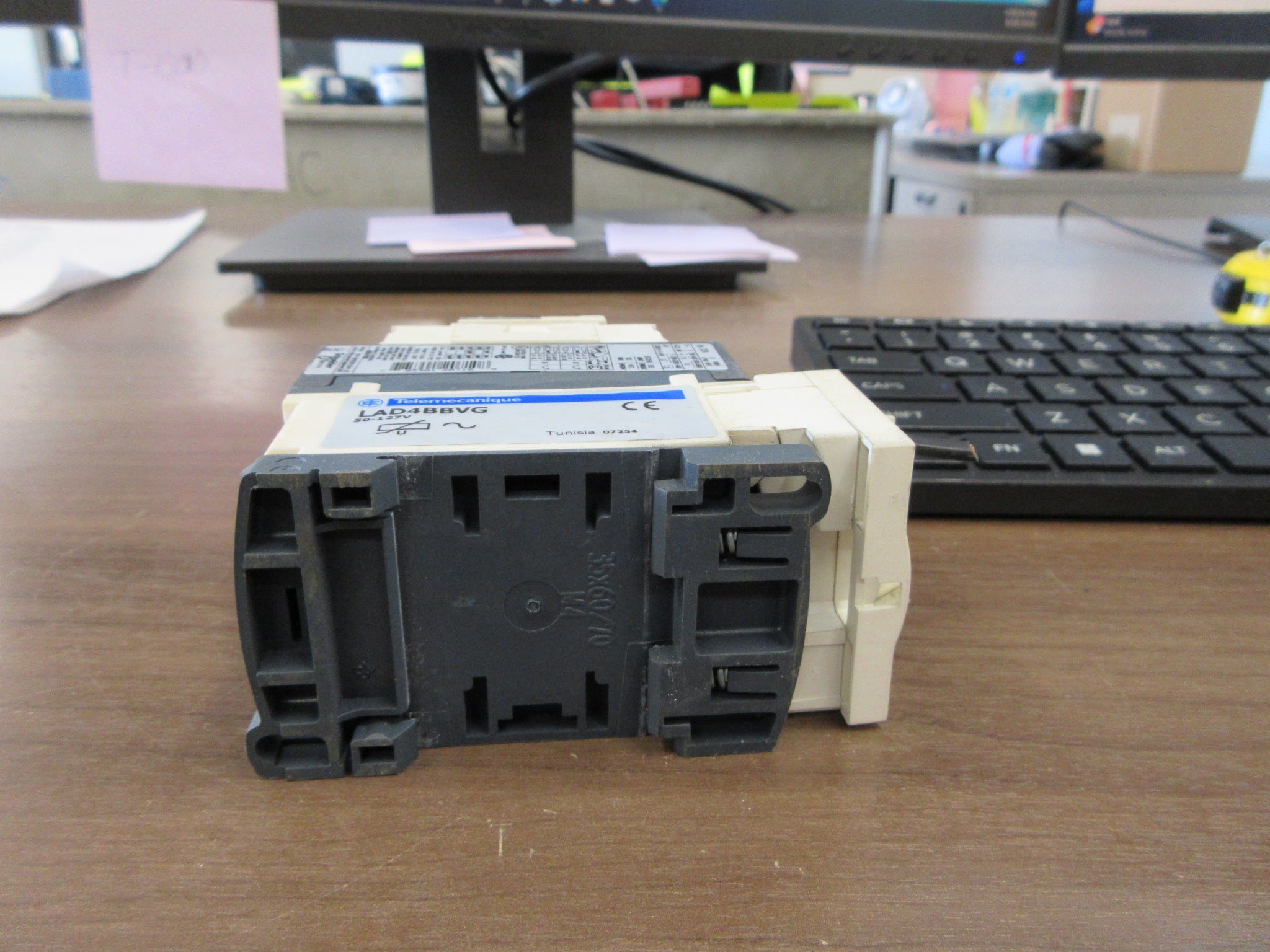 Telemecanique Contactor 25 120V Coil 32A 600V W/Cabling Accessory Used