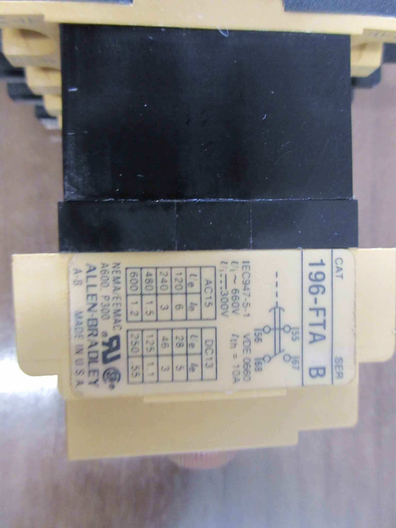 Allen-Bradley Timing Relay 196-FTA Ser. B 120V Coil Range: 0.1-180 Ser Used