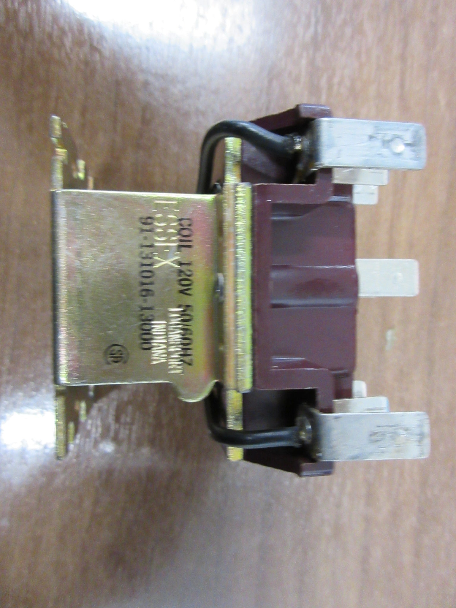 Essex Contactor 91-131016-13000 120V Coil Used