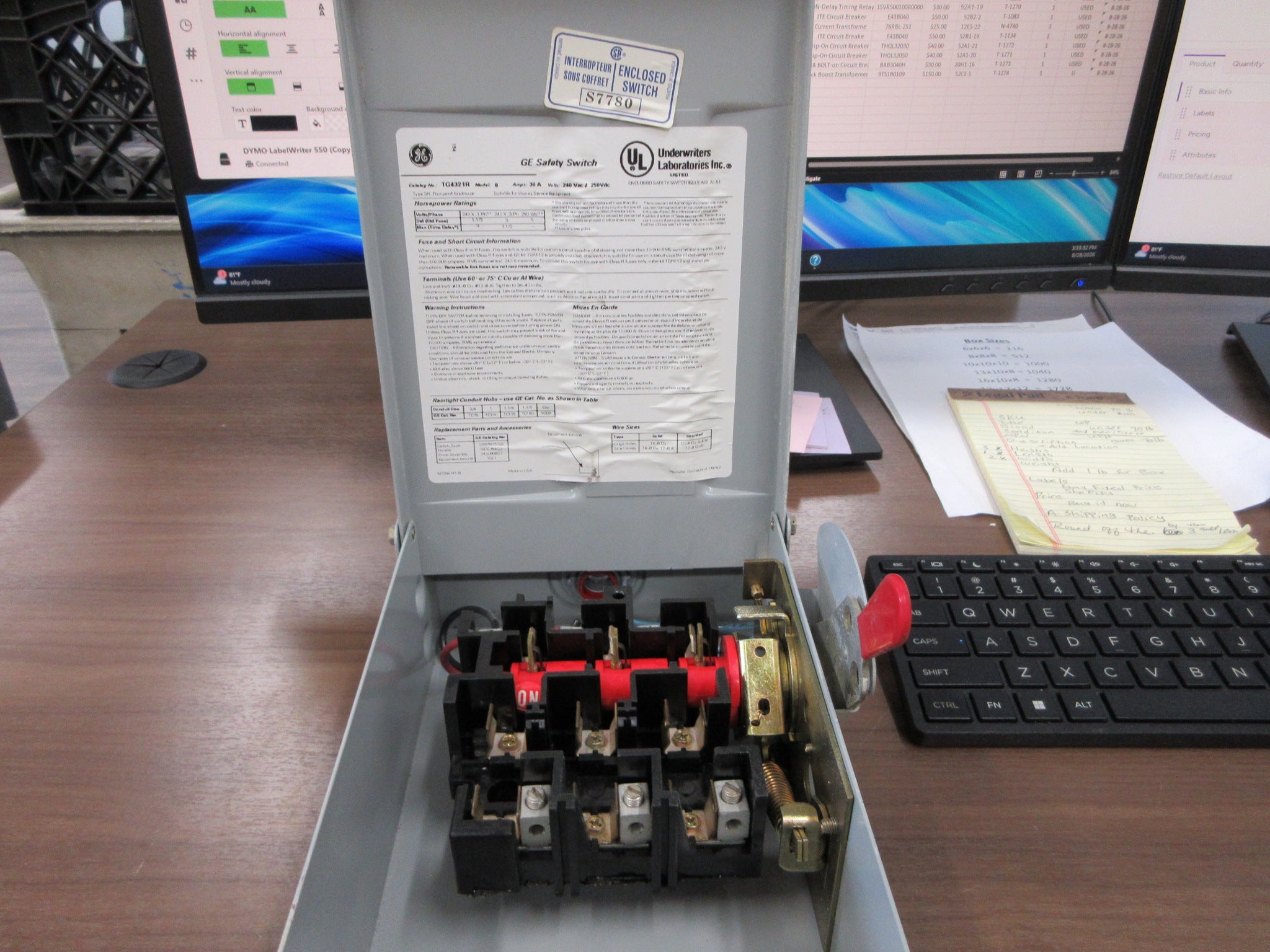 GE 3R Fusible Safety Switch / Disconnect TG4321R Mod. 830A 240V 3p Used
