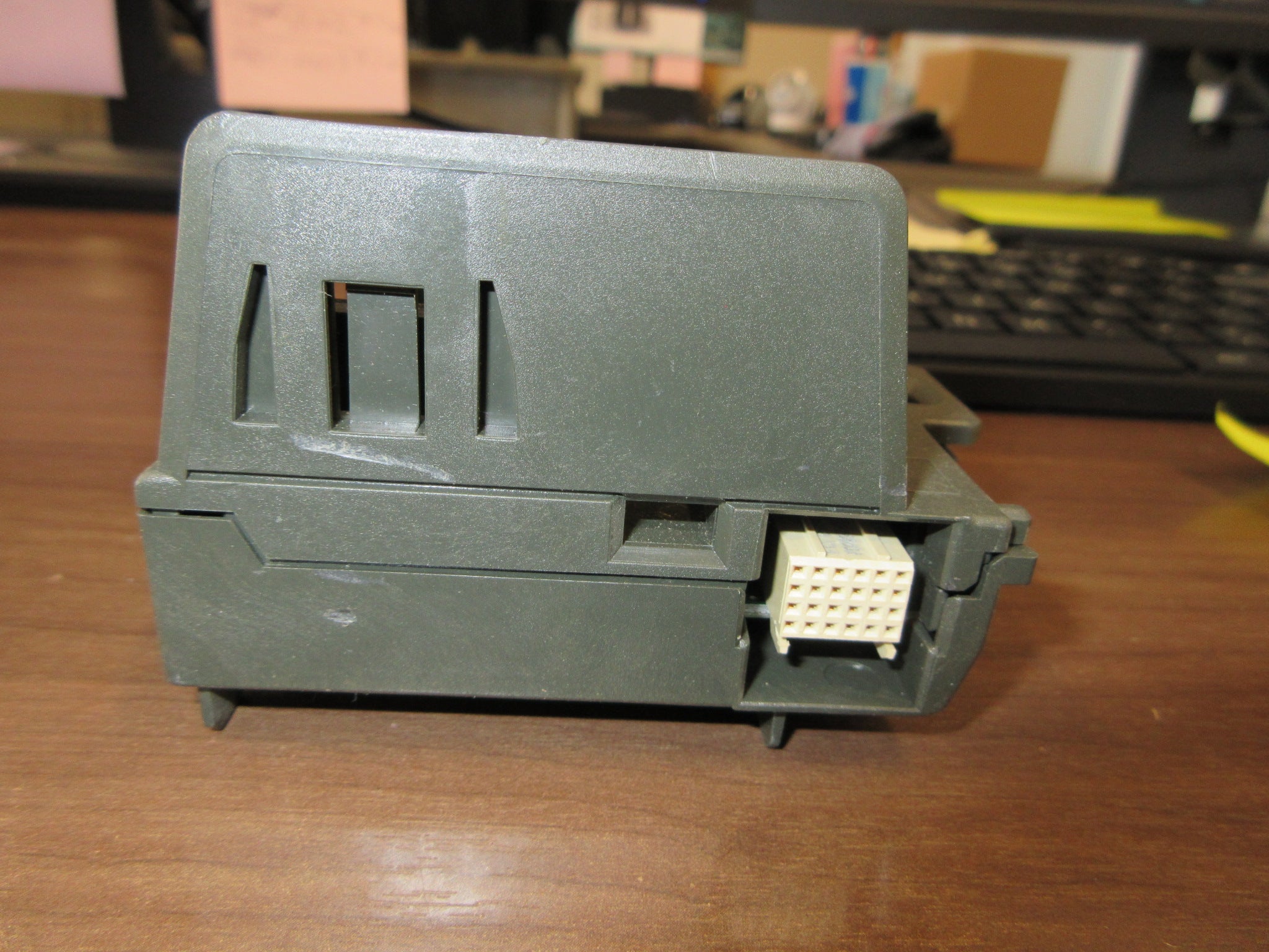 Siemens Simatic S7 Bus Module 6ES7 195-7HC00-0XA0 E-Stand: 04 Used