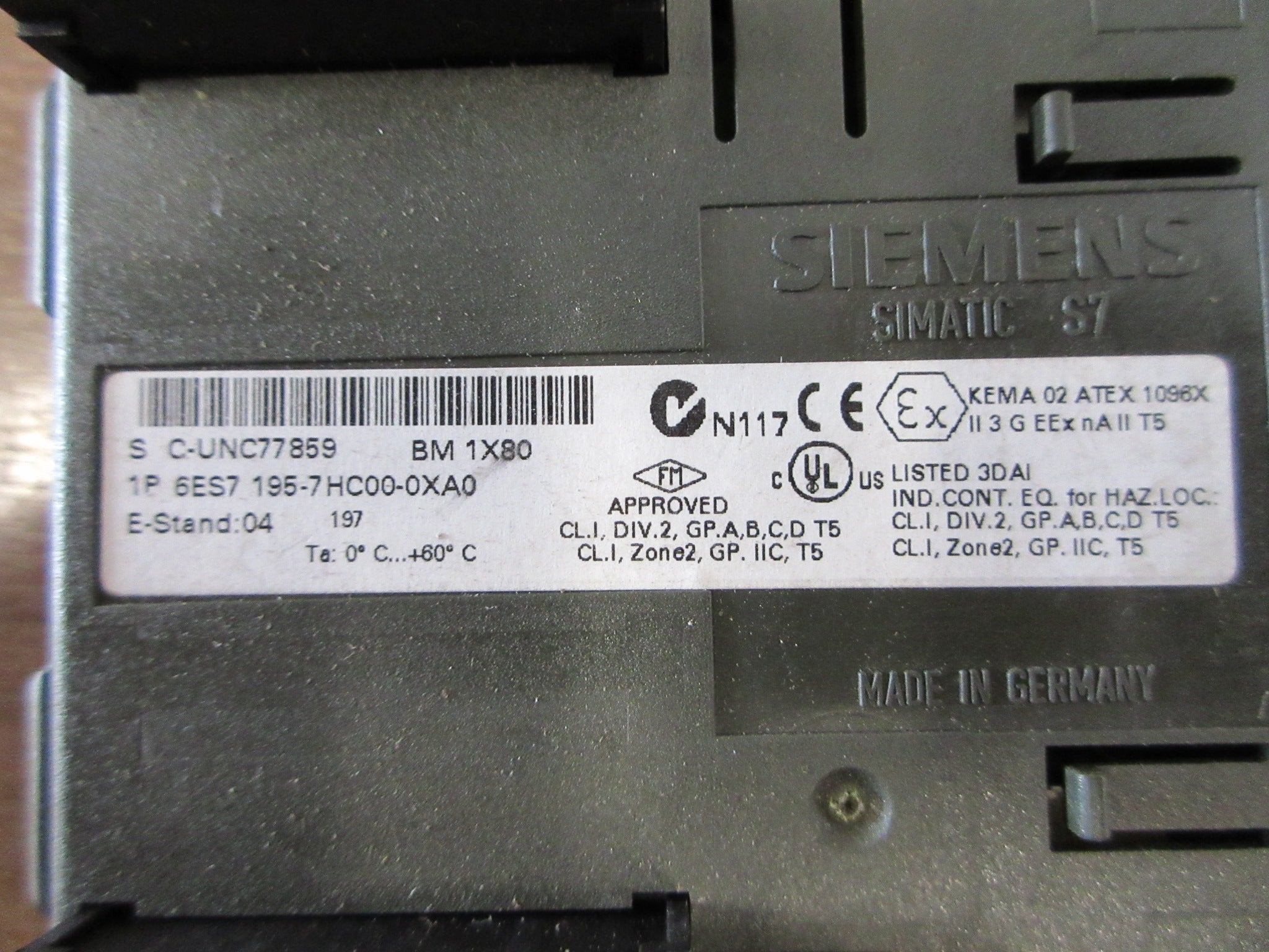 Siemens Simatic S7 Bus Module 6ES7 195-7HC00-0XA0 E-Stand: 04 Used