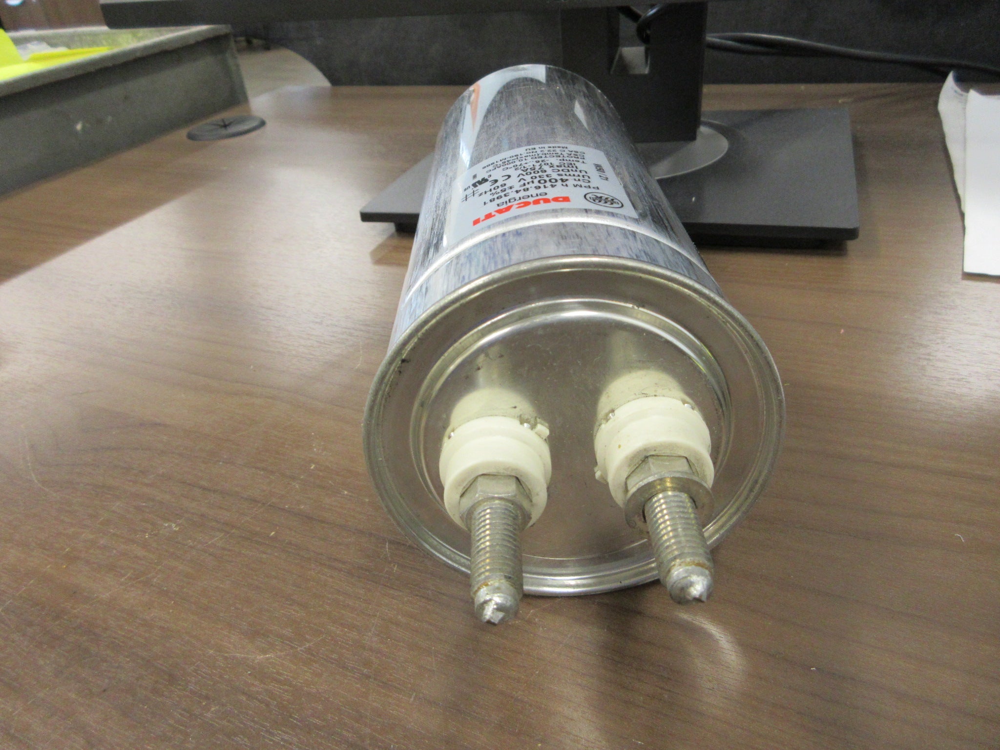 Ducati Capacitor 416.84.3981 400 uF 330 VDC 600 VDC Used