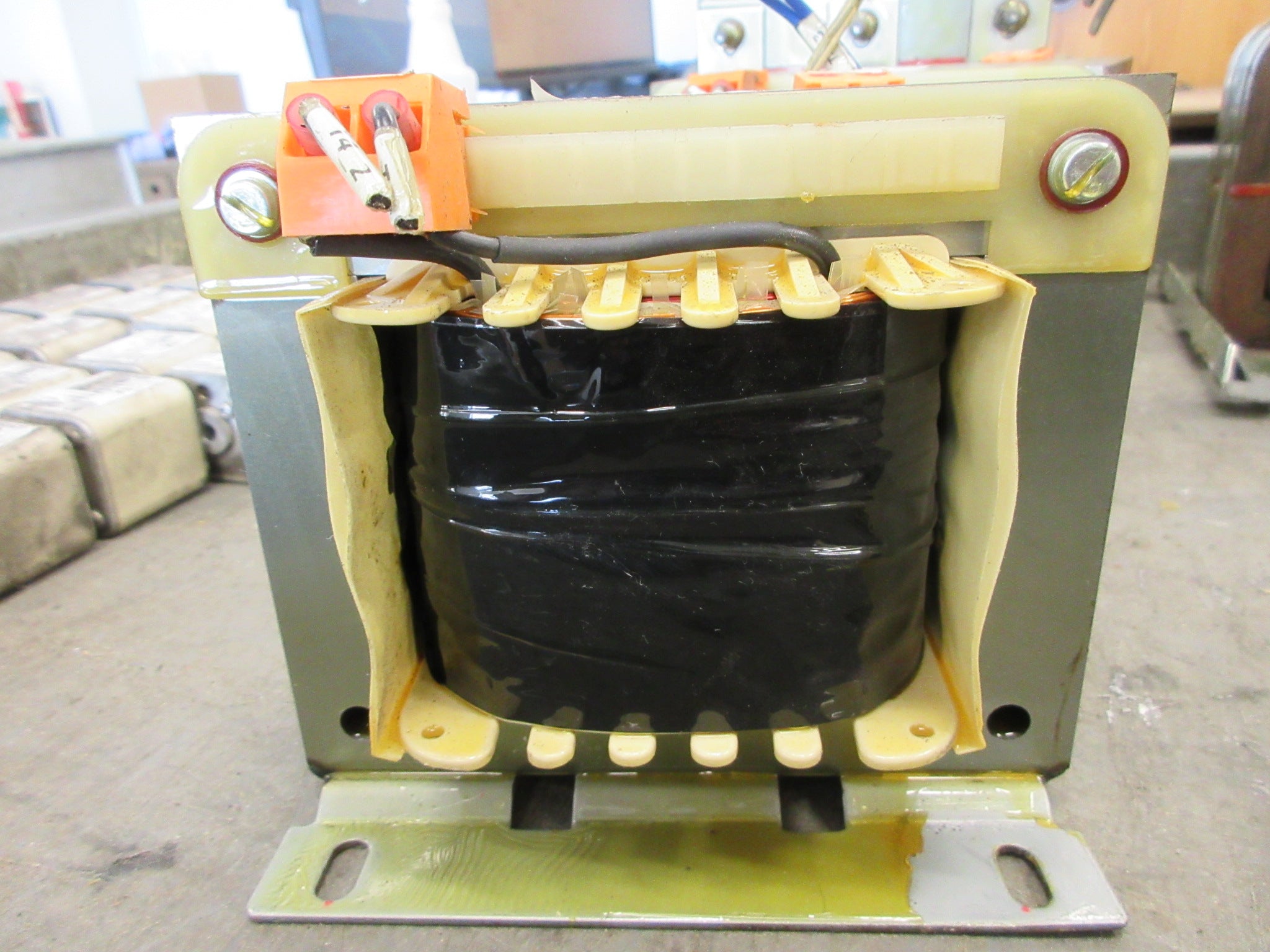 Tamura Transformer 34002386WA 450 VA Pri: 480V Sec: 230V 60Hz Used