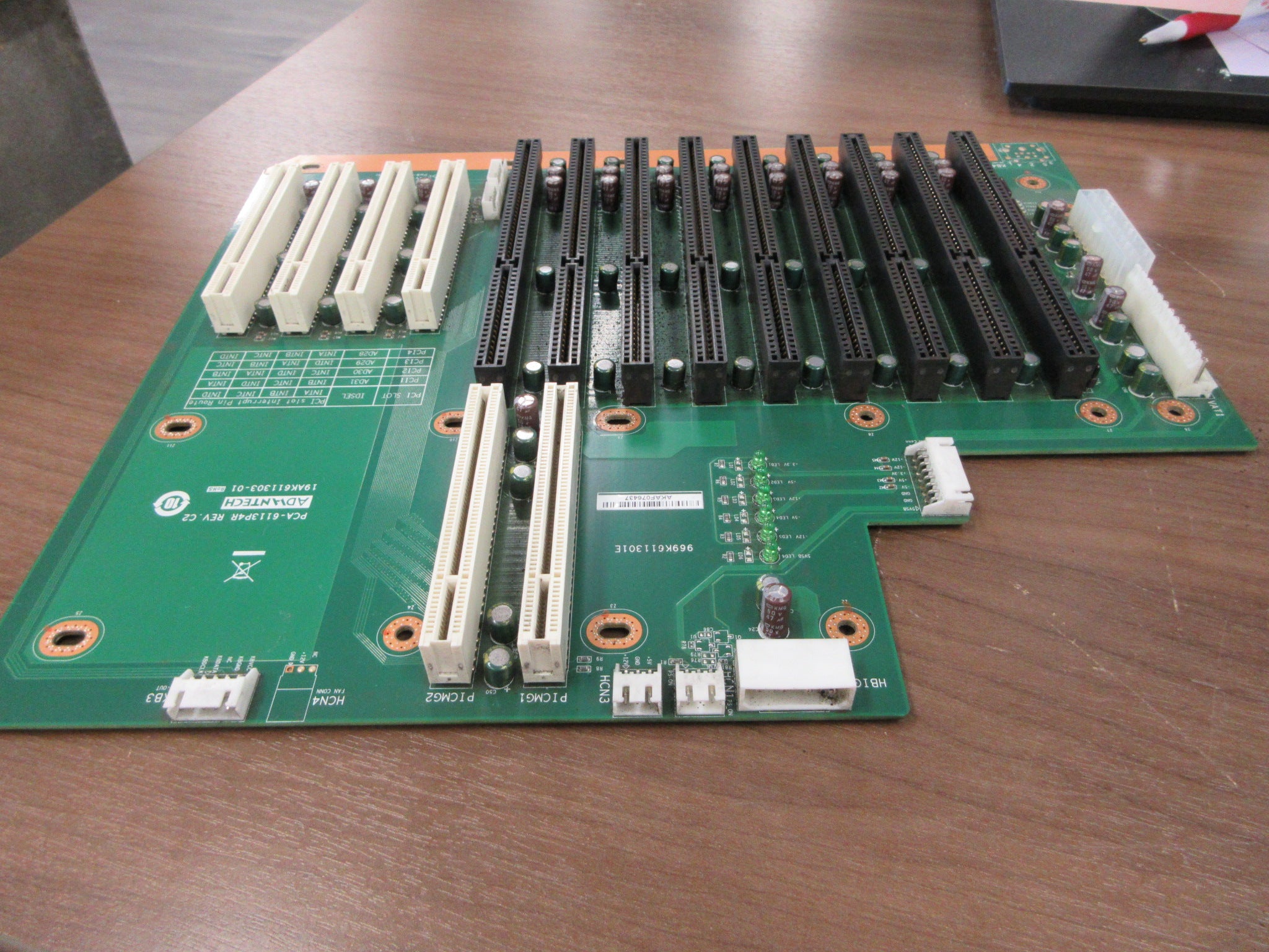 Advantech Barkplane PCA-6113O4R Rev. C2 (7) ISA (4) PCI Slots Used