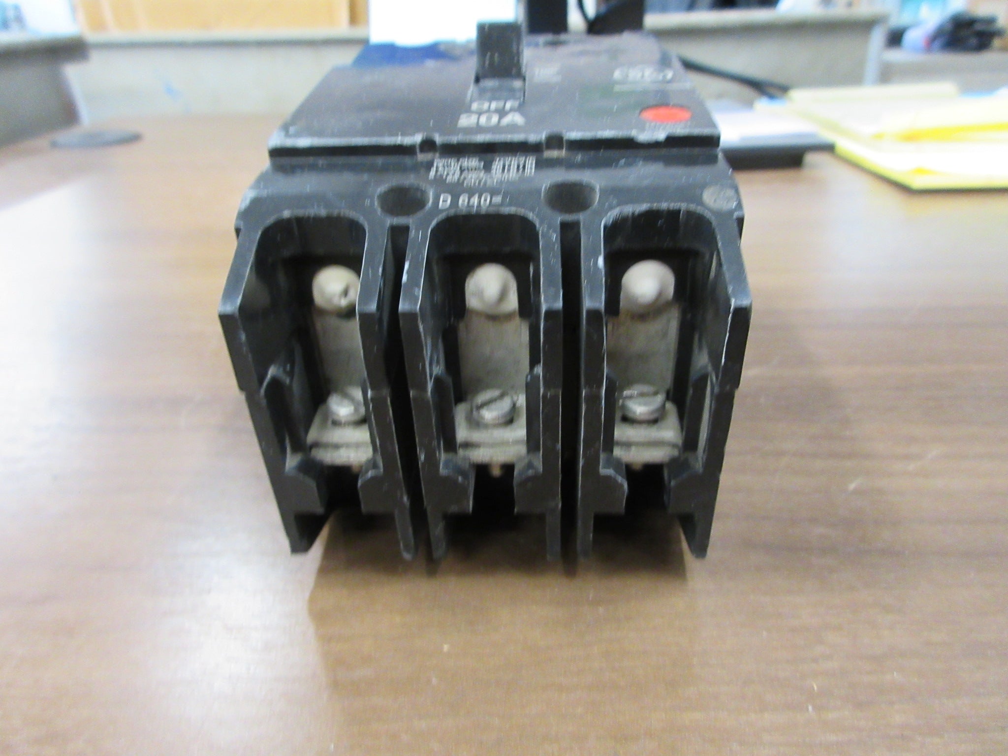 GE Bolt-On Circuit Breaker TEY320 20A 480/277V 3P Ser. M02 Used