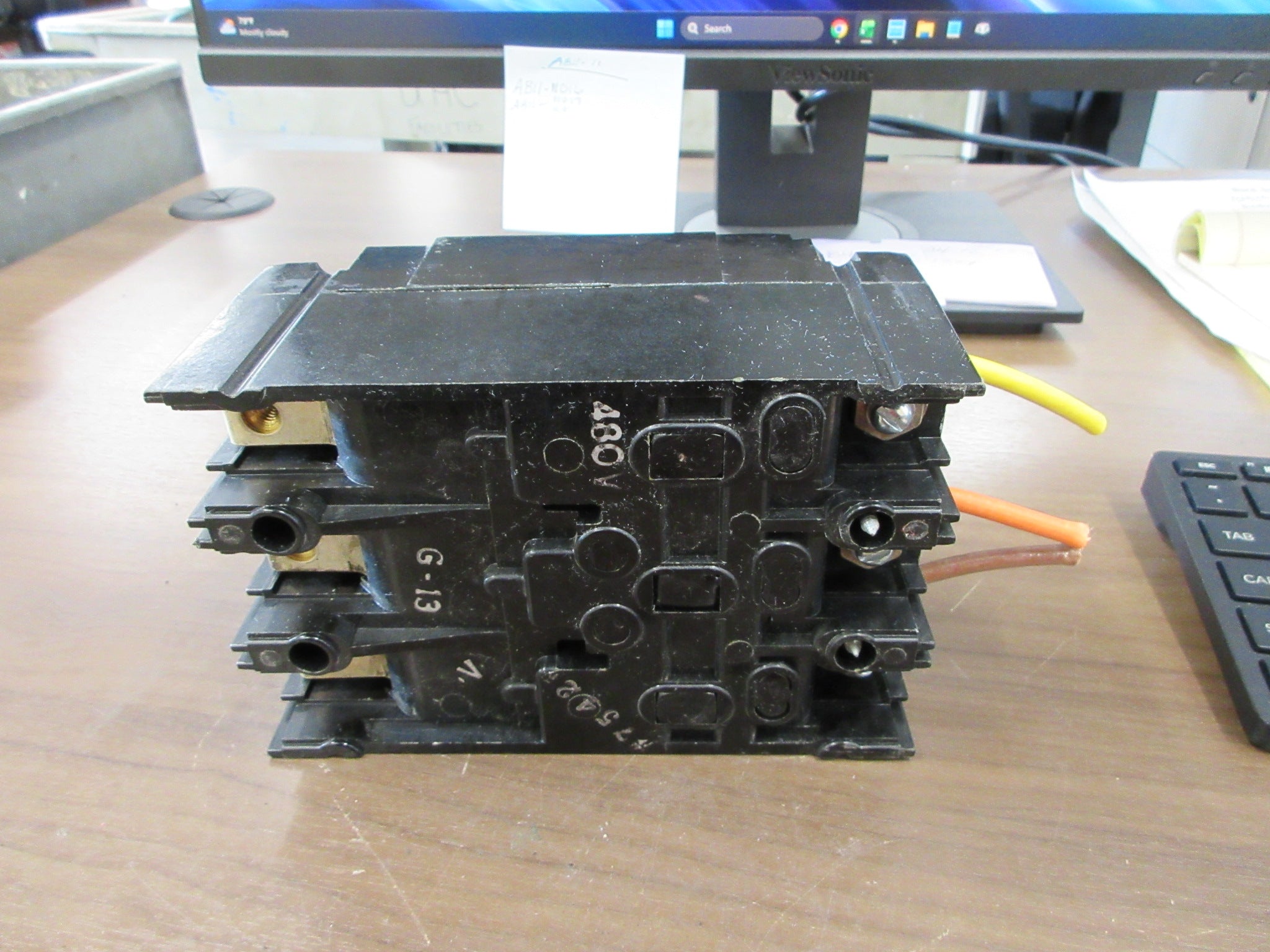 GE Circuit Breaker TEF134050 50A 480V 3P (2) Mounting Screws Used