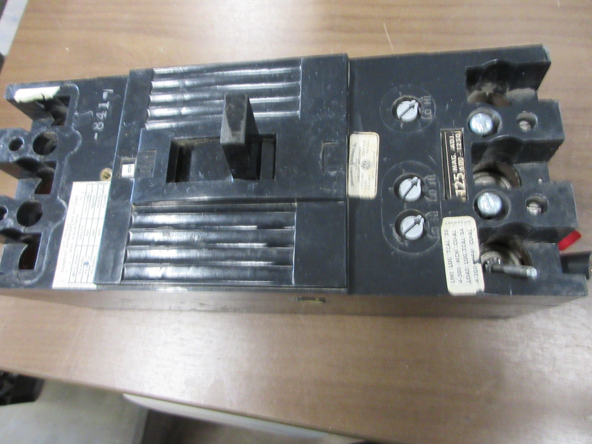 GE Circuit Breaker TFJ236125 125A 600V 3P (2) Mounting Screw Used