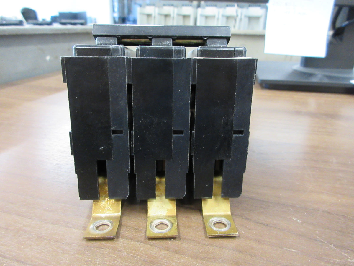 Cutler-Hammer Type BA Bolt-On Circuit Breaker BAB3060H 60A 240V 3P Used