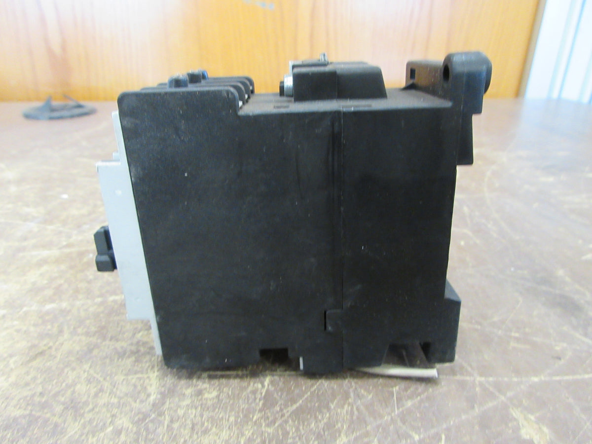 Siemens Contactor 3TF3200-0A 120V Coil Doesn't Have Aux Contacts Used