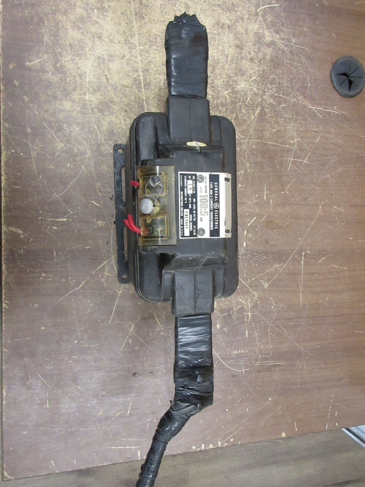 GE Type JKM-3 Current Transformer 497X29 Ratio 100:5A 5KV 25-60Hz 60-KV BIL Used  Type JKM-3 Current Transformer 497X29 Ratio 100:5A 5KV 25-60Hz Used