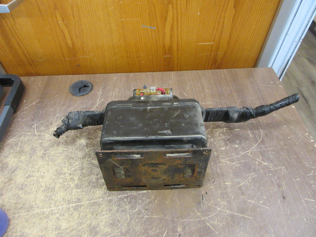 GE Type JKM-3 Current Transformer 497X29 Ratio 100:5A 5KV 25-60Hz 60-KV BIL Used  Type JKM-3 Current Transformer 497X29 Ratio 100:5A 5KV 25-60Hz Used