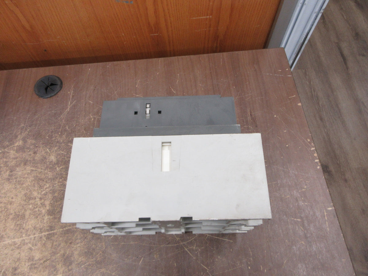 ABB Contactor AF400-30 100-250V AC/DC 550A 600V (1) Aux Contact Used