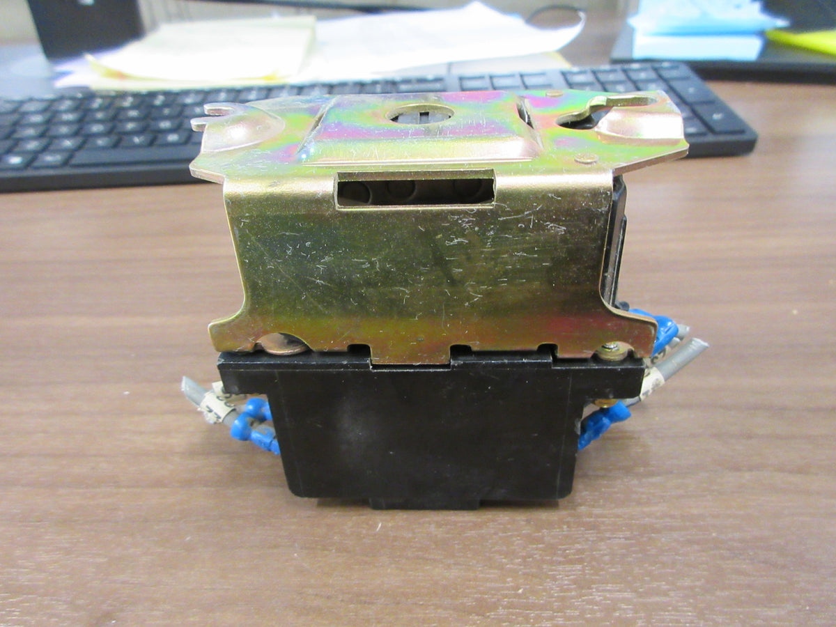 Allen-Bradley AC Relay 700-NT400A1 Sec. C 120V Coil Used