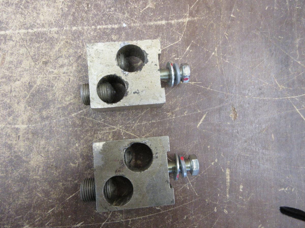 Ilsco Mechanical Lug D3520 500MCM-4 * Lot of 2 * Used