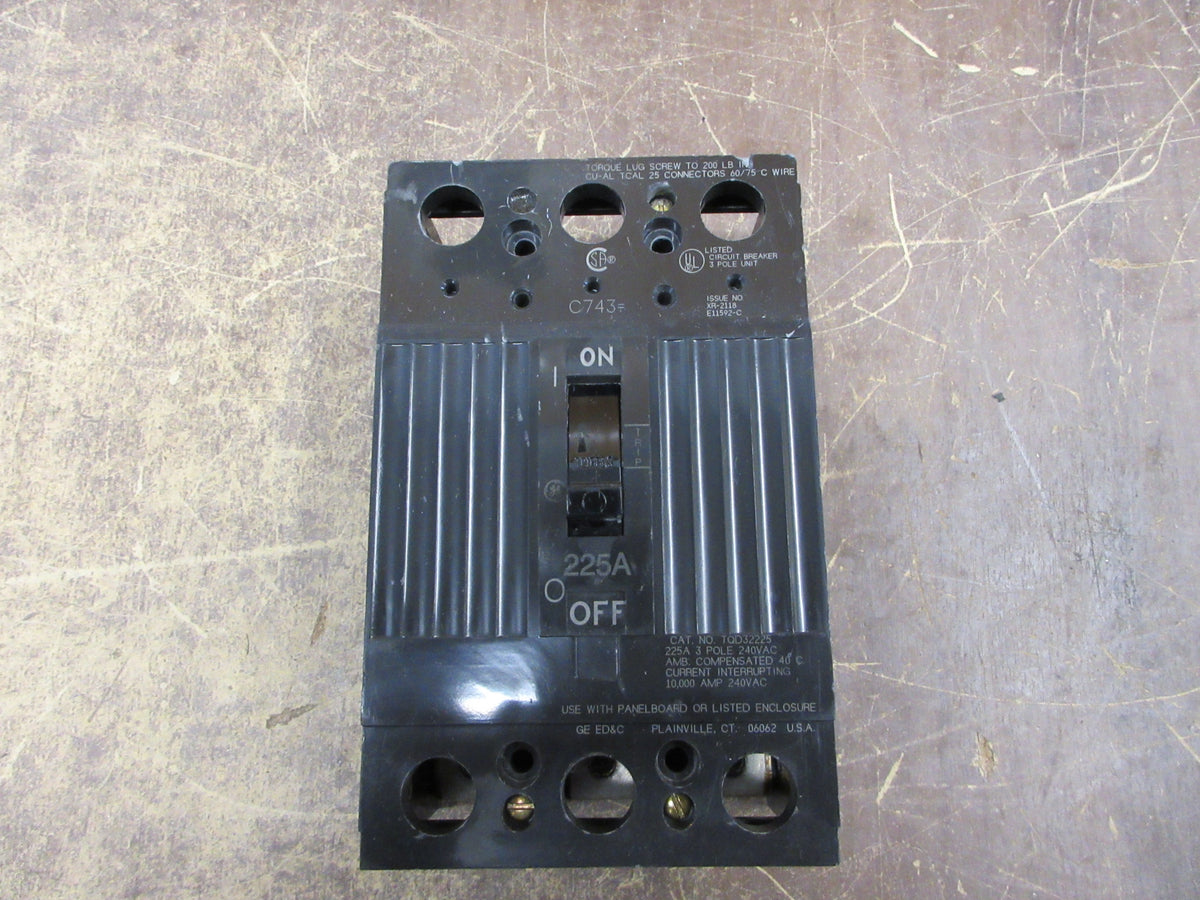 GE Circuit Breaker TQD32225 225A 240V 3P * No Lugs * Used