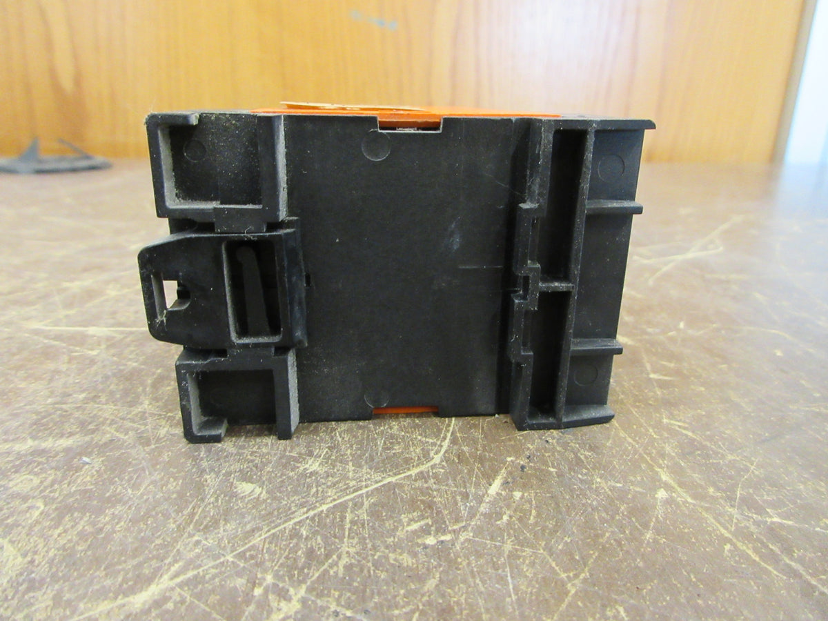 Syrelec Current Relay DIR. T110-1.35 110VAC 0.05-10A Used
