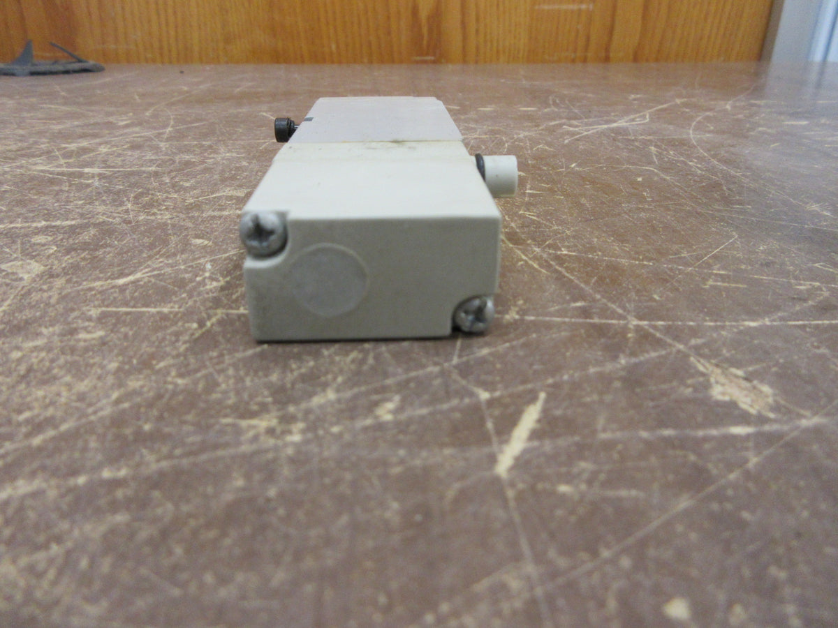 Numatics Solenoid Directional Control Valve 051BA400M000061 120 PSIG Air Used