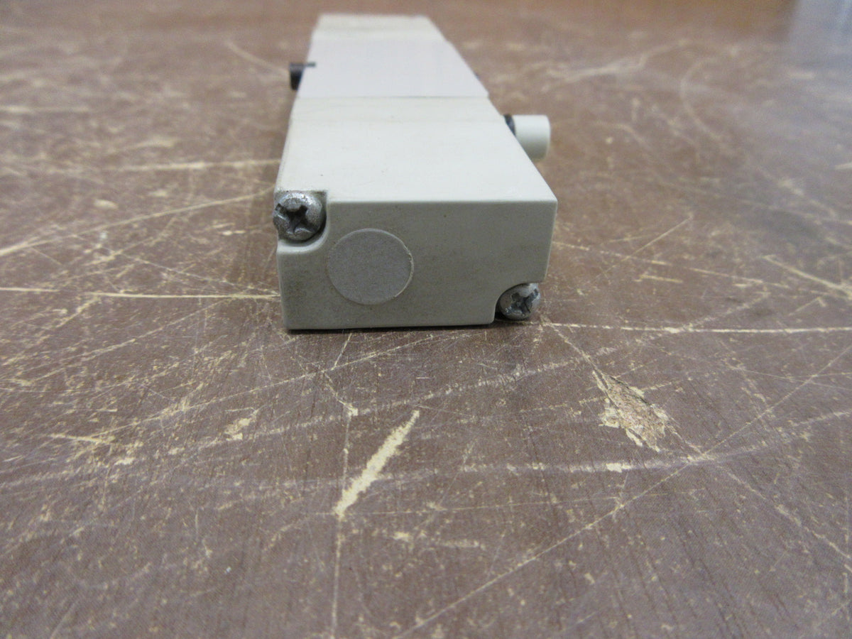 Allen-Bradley Directional Control Valve 051BB600M000061 120 PSIG Air Used