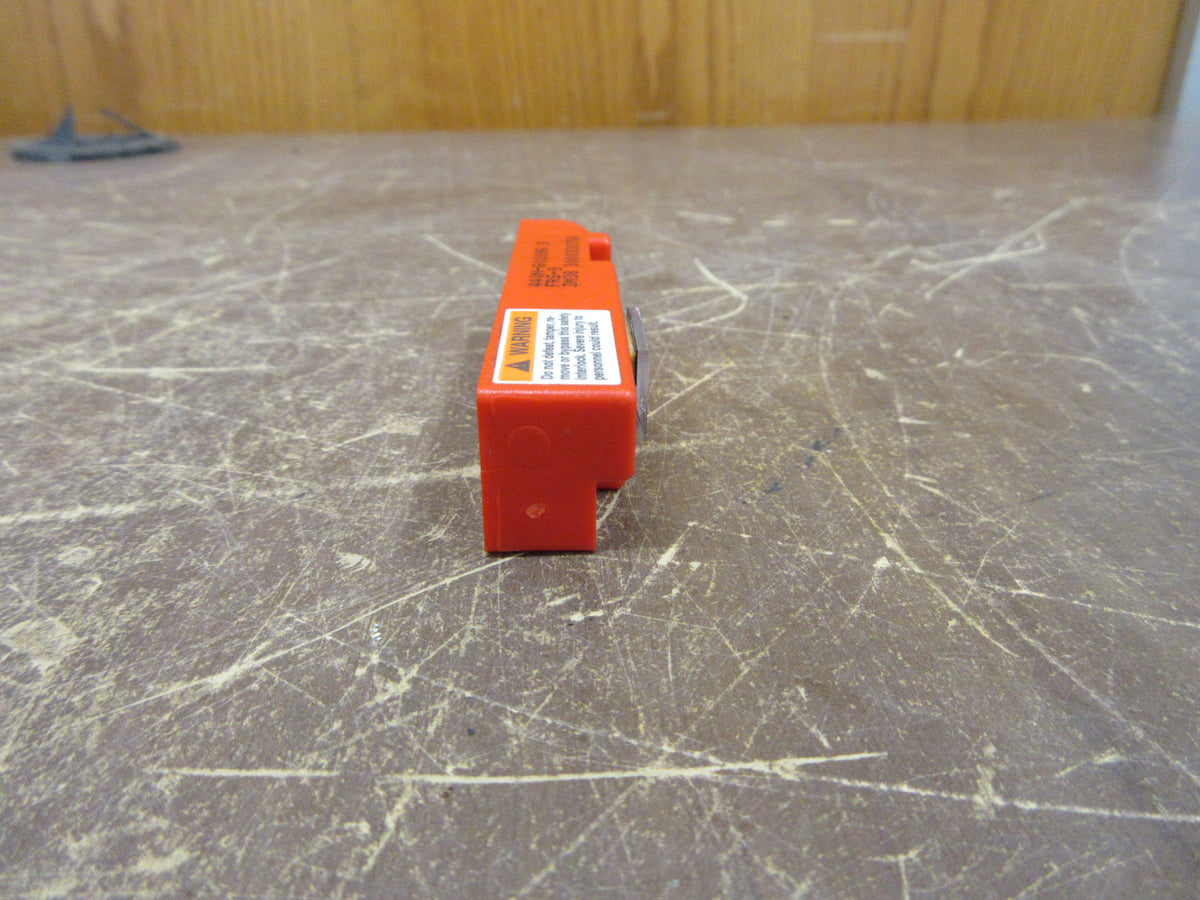 Allen-Bradley Guardmaster Ferrogard 9 Safety Spensor 440N-G02096 Used