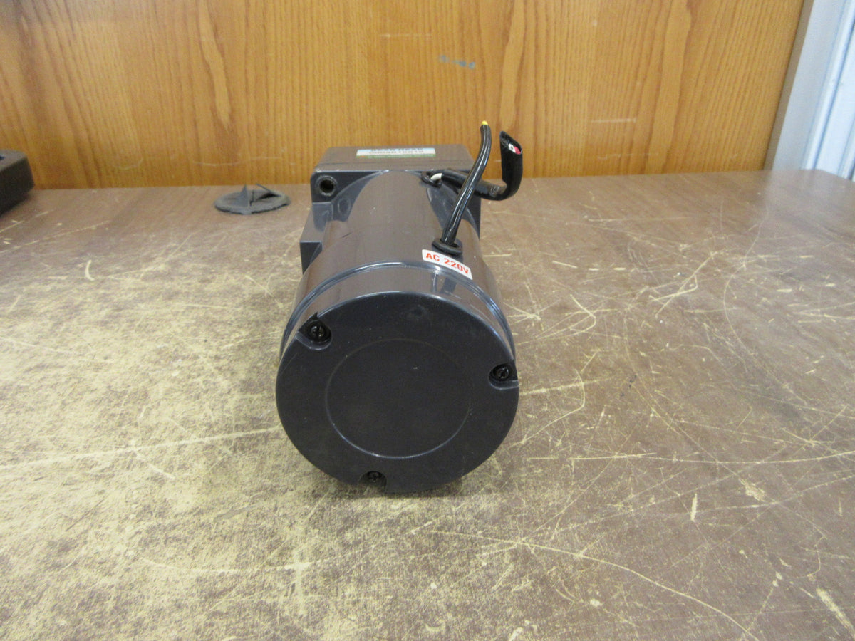 Li Ming Gearmotor CG09B15512/CM09IG40SBB 40W 220V 0.37A 2.5vF 1650RPM Motor Used