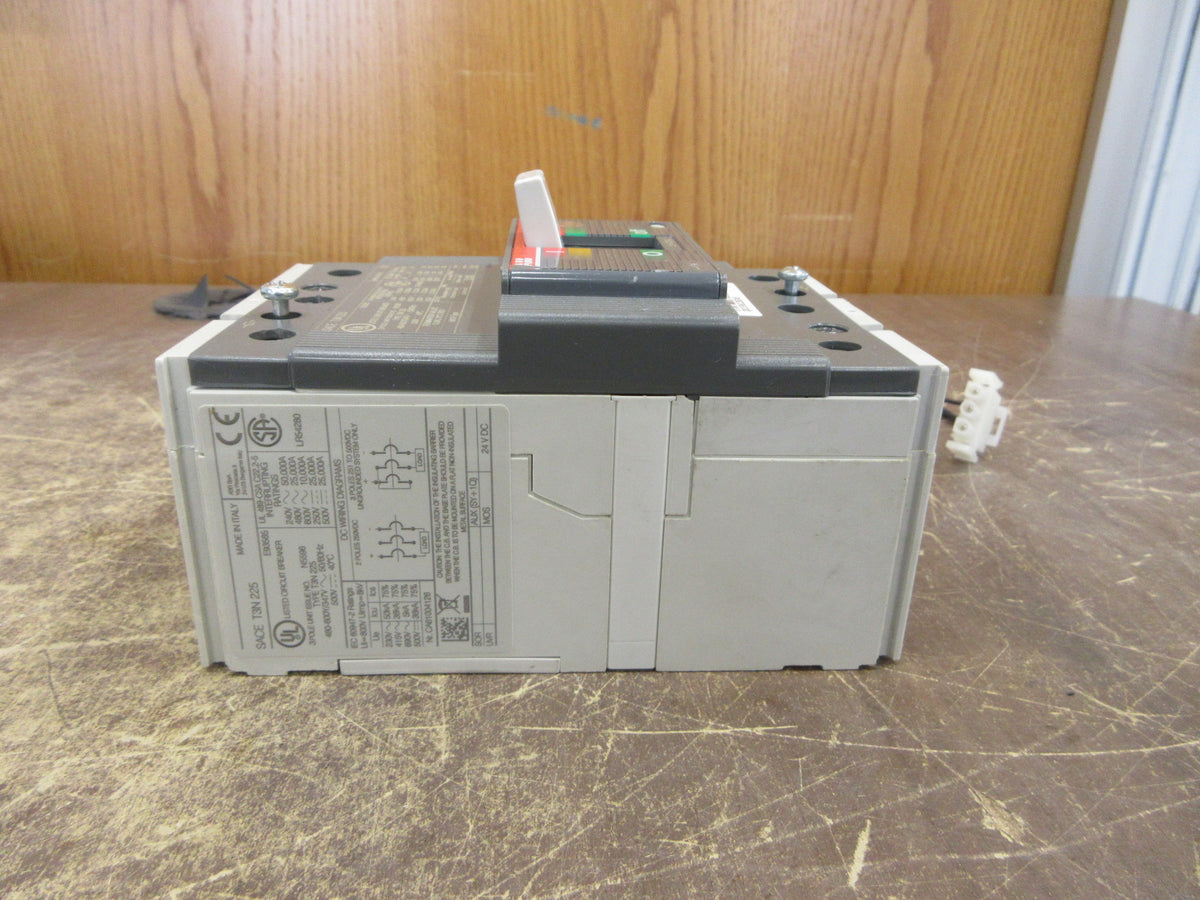 ABB Tmax Circuit Breaker T3N 225 600V 225A 3P Used