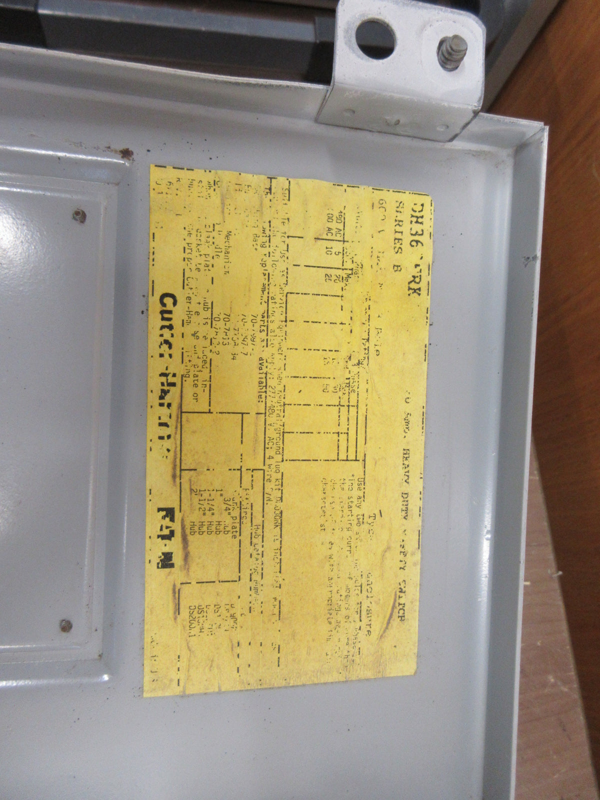 Eaton 3R Fusible Safety Switch/Disconnect DH362FRK Ser. B 60A 600V 3P Used