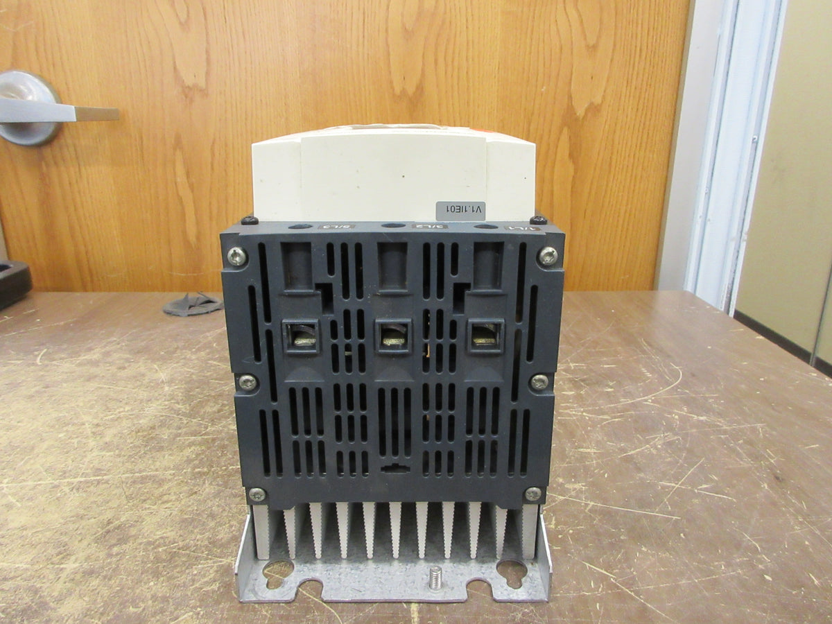 Schneider Electric Altistart 22 Soft Start ATS22D88S6U 75HP 208-600V 3Ph Used
