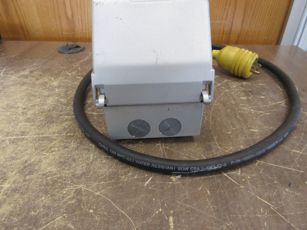 Red Dot CODE Keeper Quad Receptacle 2IH5-2 120V 20A Receptacles 15A Plug Used