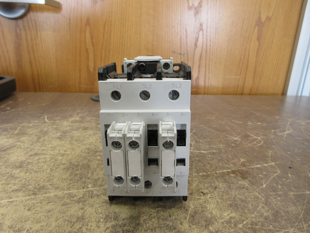 GE Contactor CL06A300M 120V Coil 80A 600V (3) Aux Contacts Used