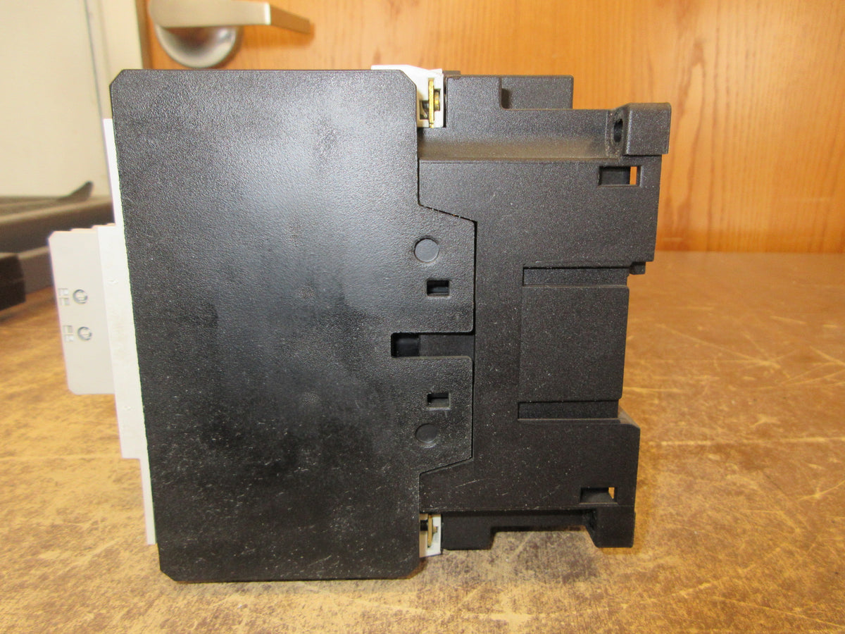 GE Contactor CL07A300 120V Coil 600V (2) Aux Contacts Used