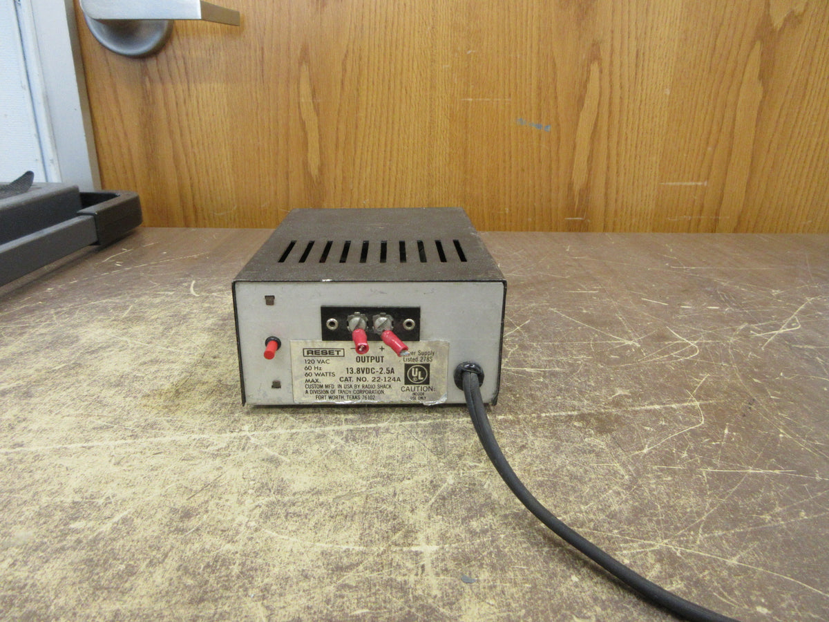 Radio Shack Power Supply 22-124A 60W Input:120VAC 60Hz * Cut Cord * Used
