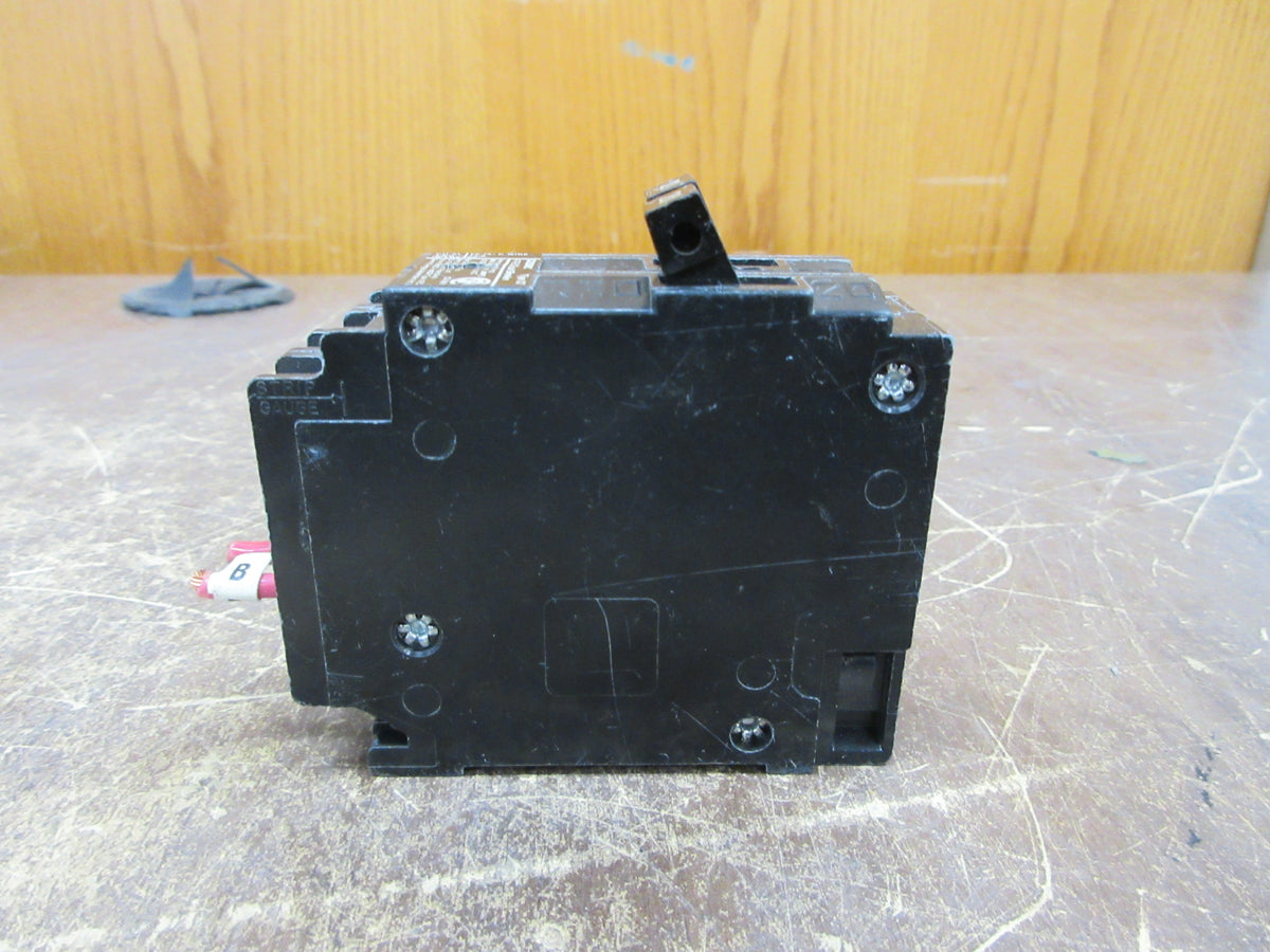 Siemens ITE Type QT Tandem Circuit Breaker Q2020NC 20A/20A 120/240V 2P Used